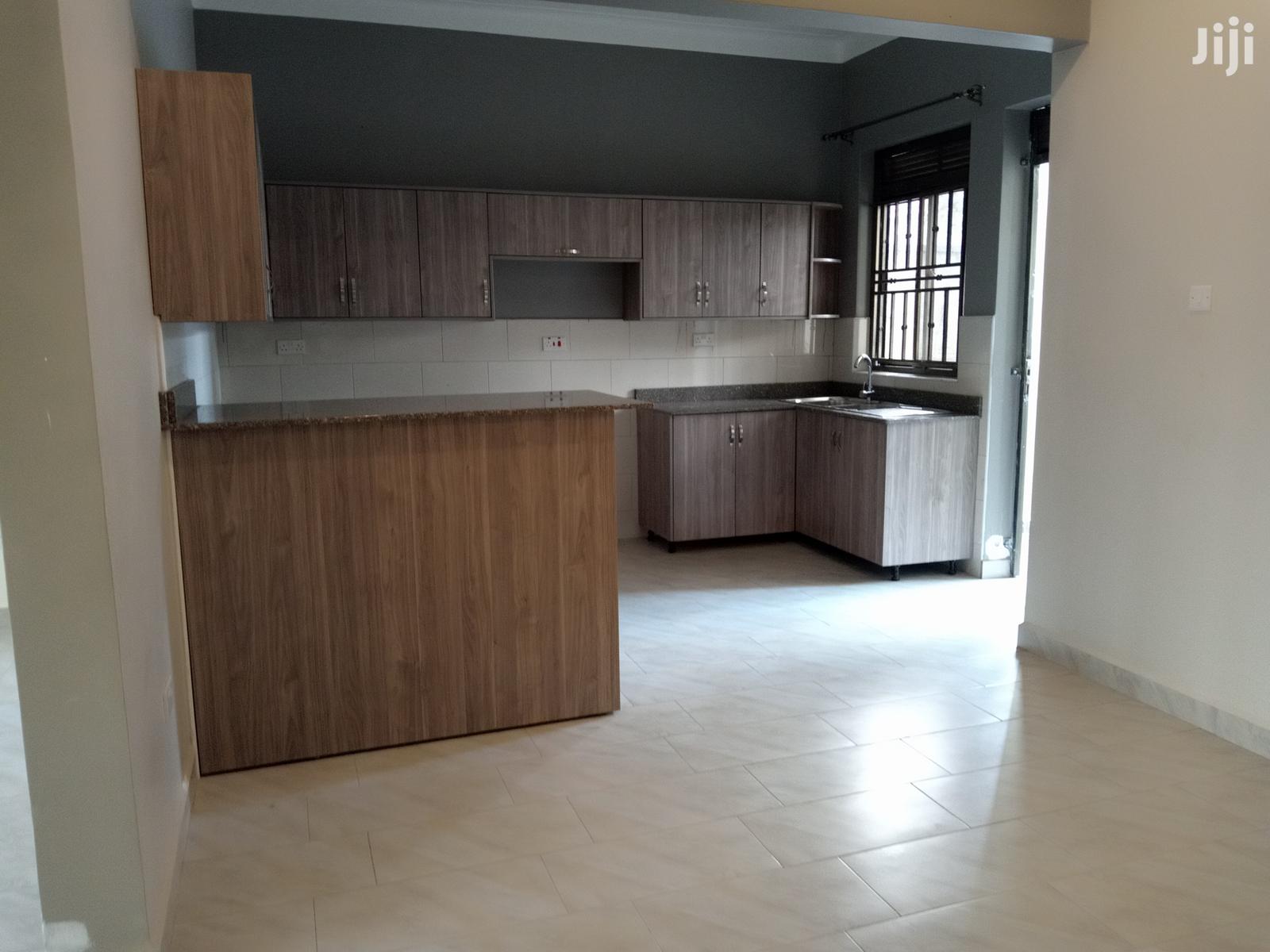 Kyanja Posh Home in Tarmacked Neighbourhood on Sell in Kampala