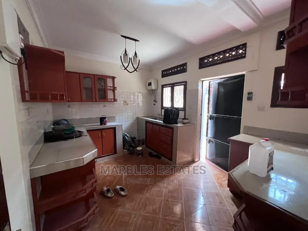4bdrm Bungalow in Naguru, Central Division for Rent in Central Division