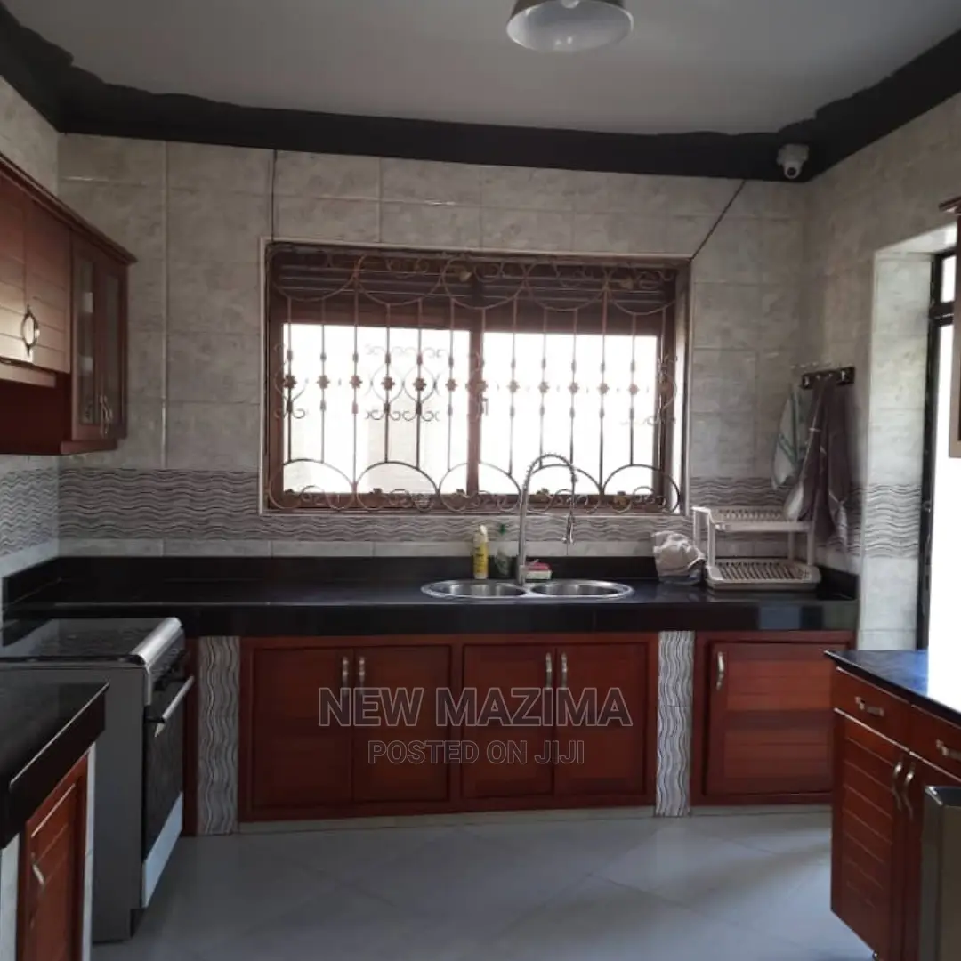 Furnished 4bdrm Mansion in Kigo Near Serena, Division B for Rent in Division B