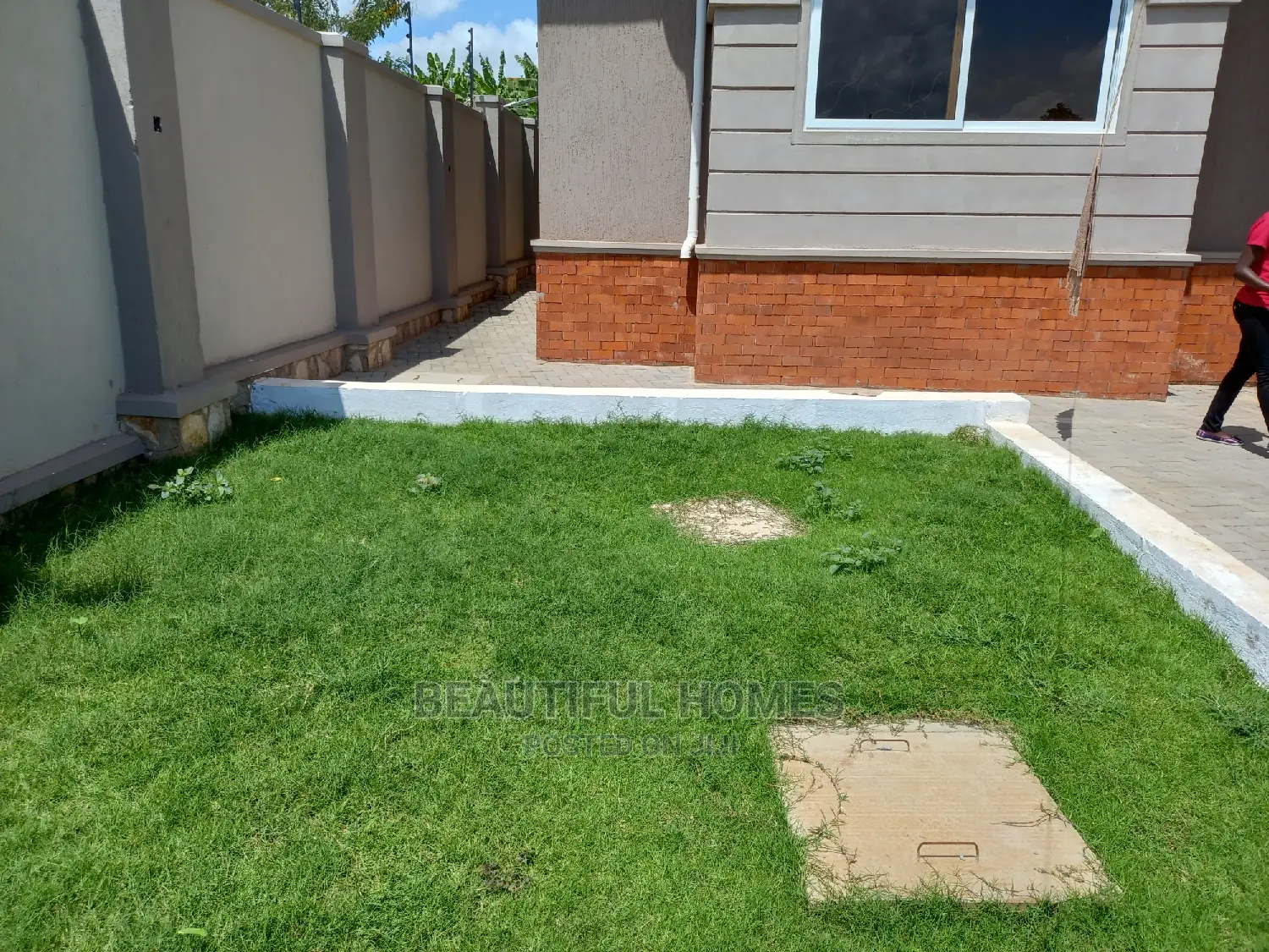Furnished 4bdrm House in Kira Mamerito for Sale in Kira