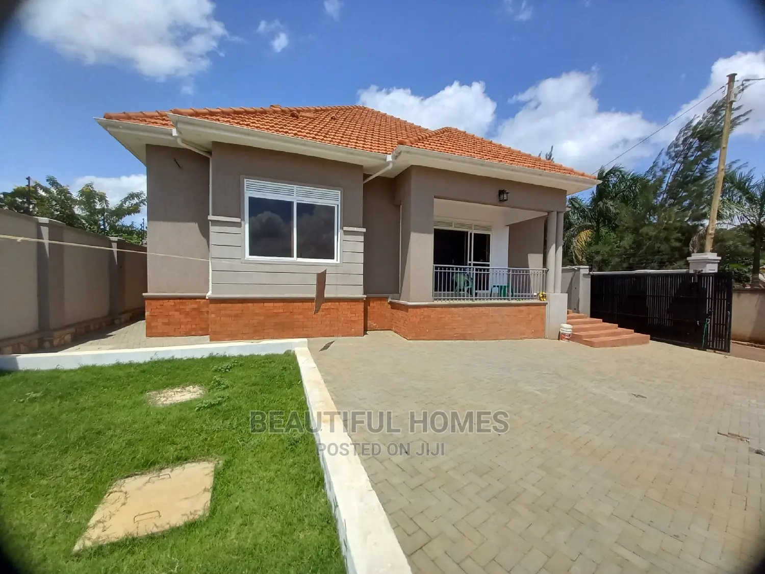 Furnished 4bdrm Bungalow in Kira Corporate for Sale in Kira