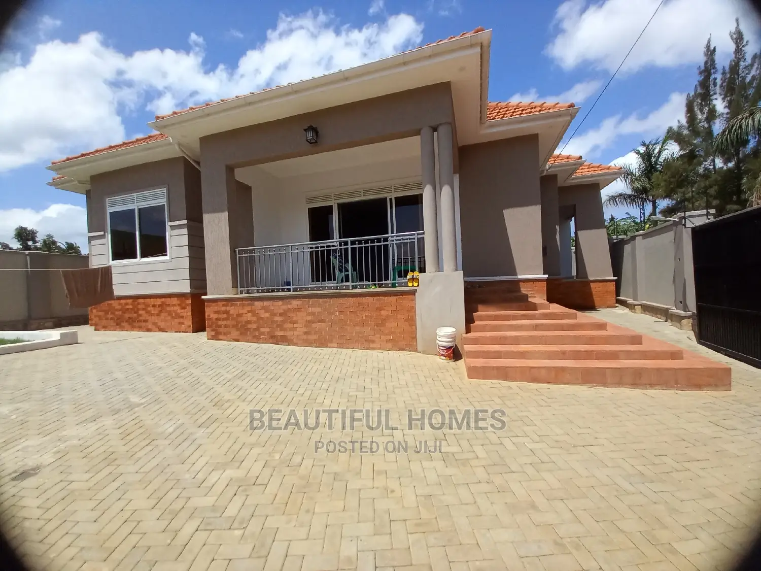 Furnished 4bdrm Bungalow in Kira for Sale in Kira