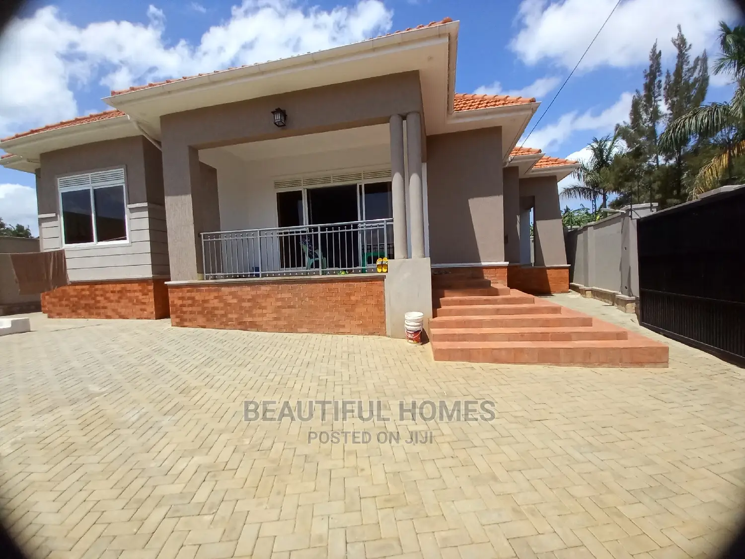 Furnished 4bdrm House in Kira for Sale in Kira