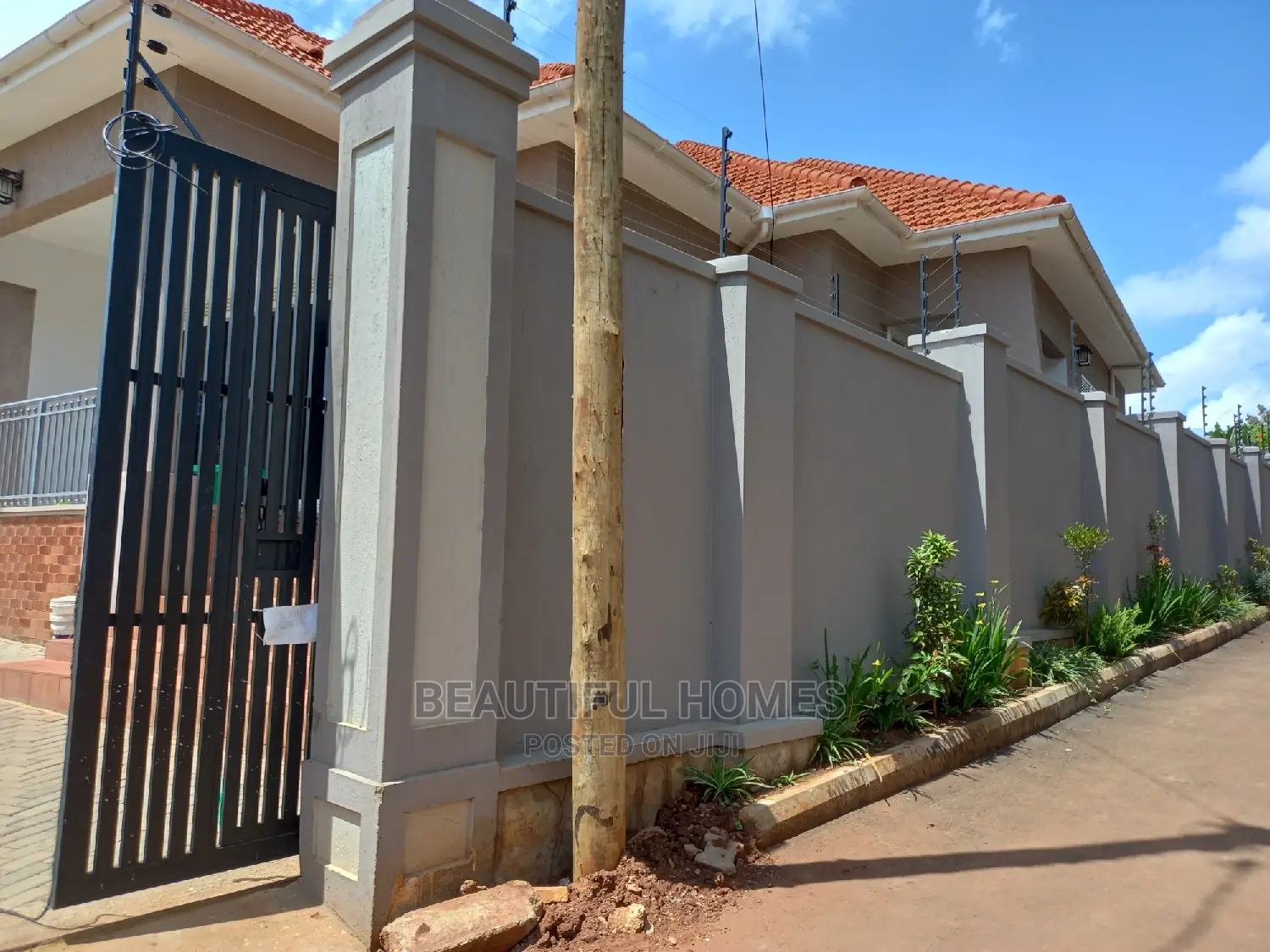 Furnished 4bdrm House in Kira for Sale in Kira