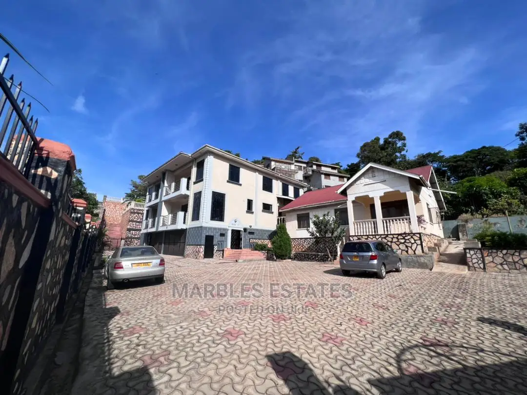 3bdrm Duplex in Muyenga, Central Division for Rent in Central Division