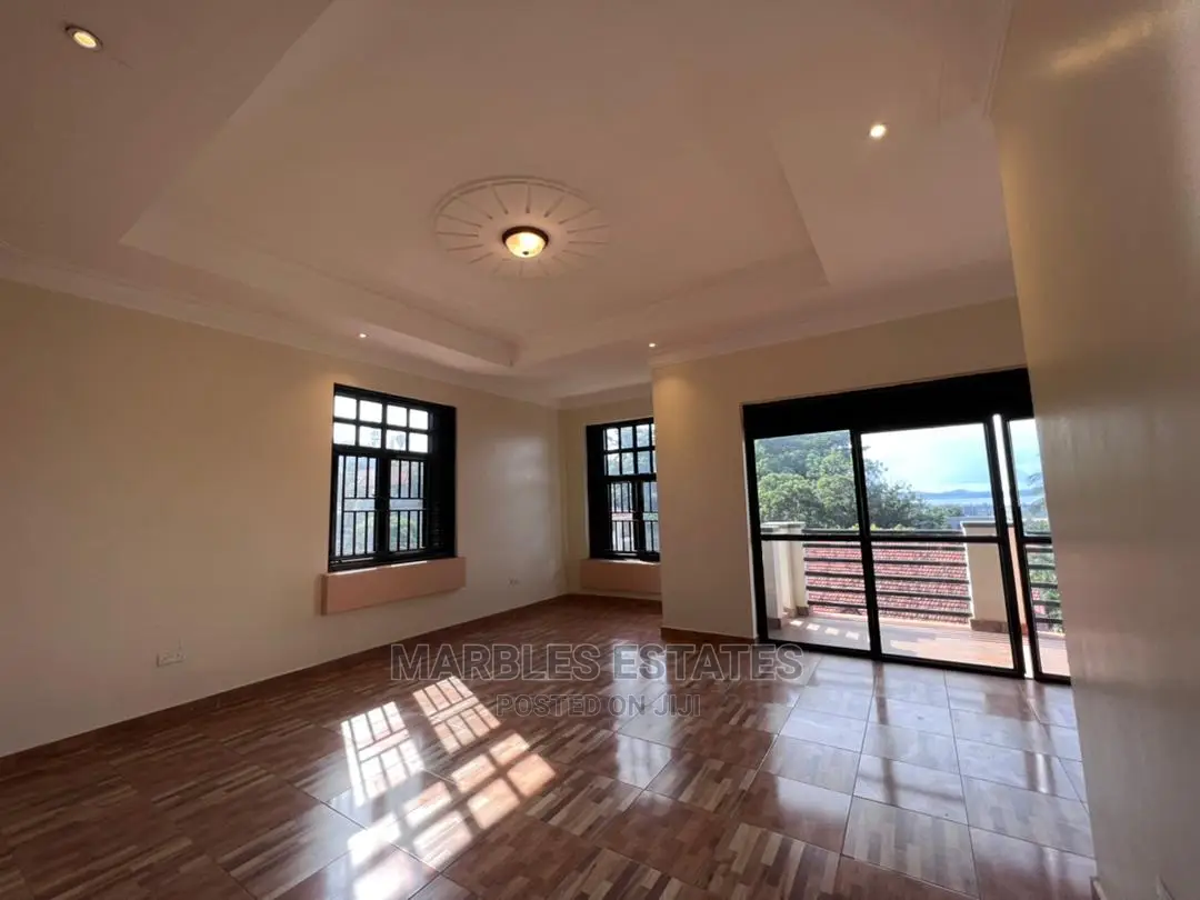 3bdrm Duplex in Muyenga, Central Division for Rent in Central Division