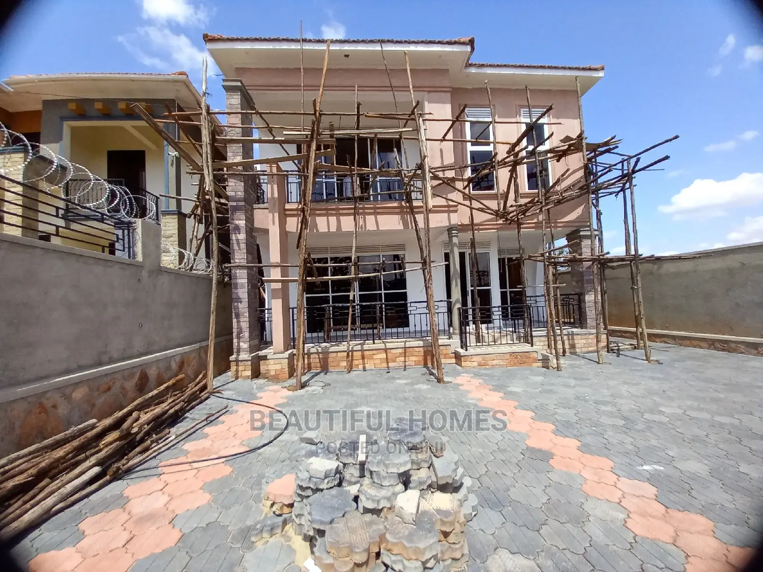 Furnished 4bdrm Mansion in Najjera, Central Division for Sale in Central Division