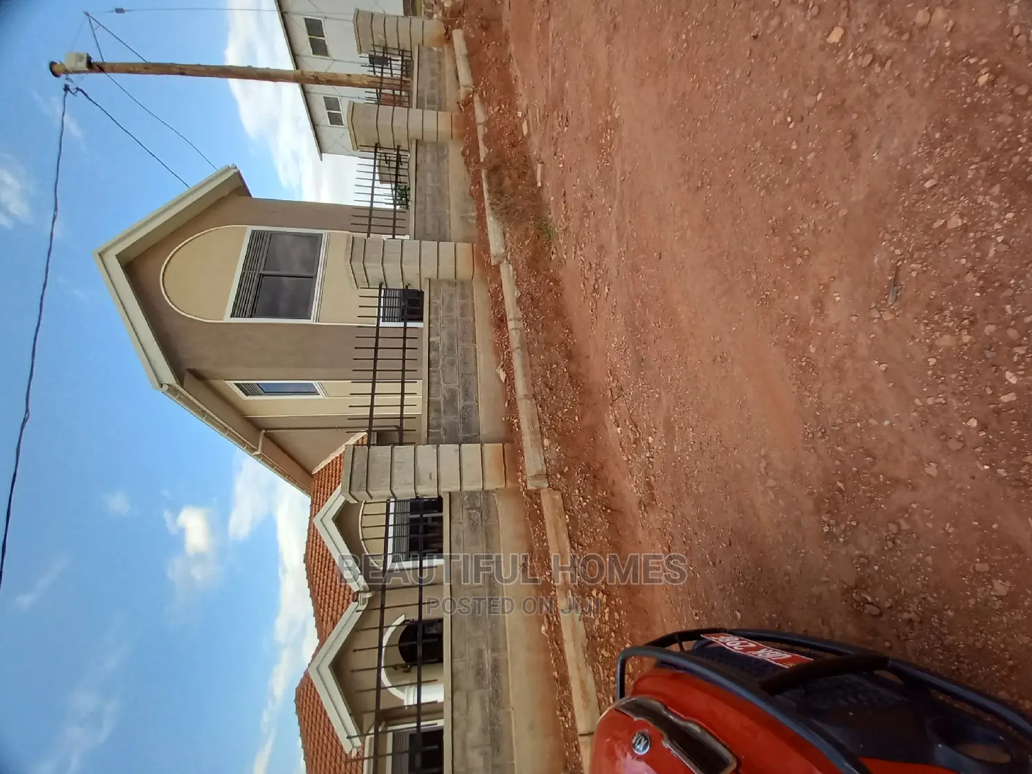 Furnished 4bdrm Duplex in Kira Tarmack, Central Division for Sale in Central Division