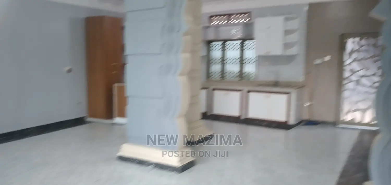 3bdrm Bungalow in Buziga, Division B for Sale in Division B