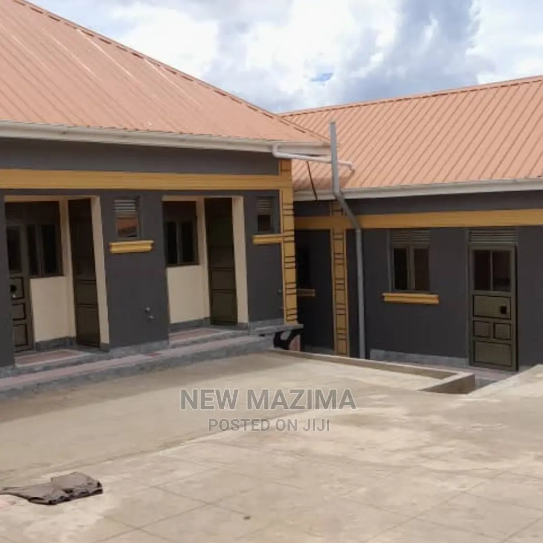 1bdrm House in Zana Ntebe Rd, Division B for Rent in Division B