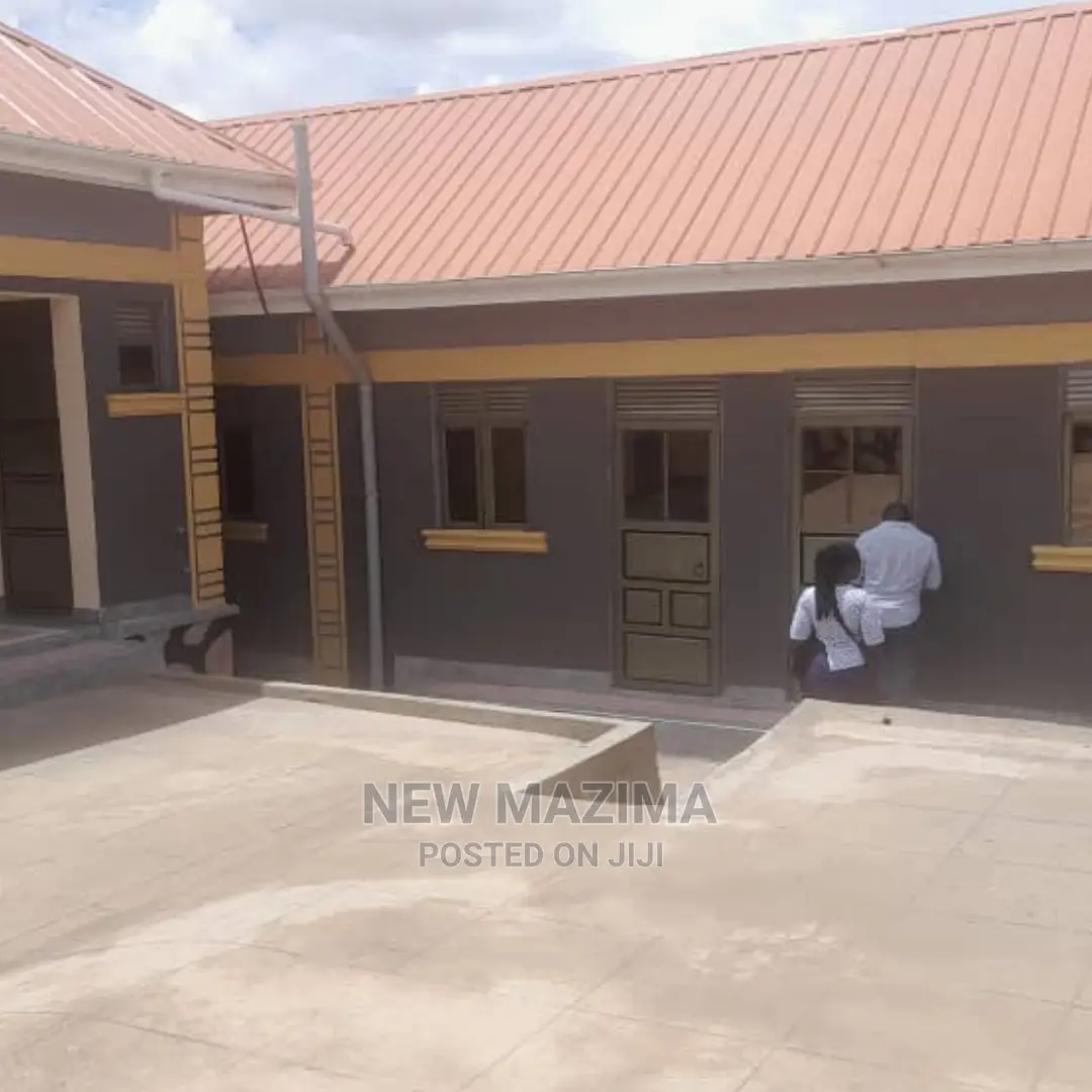 1bdrm House in Zana Ntebe Rd, Division B for Rent in Division B