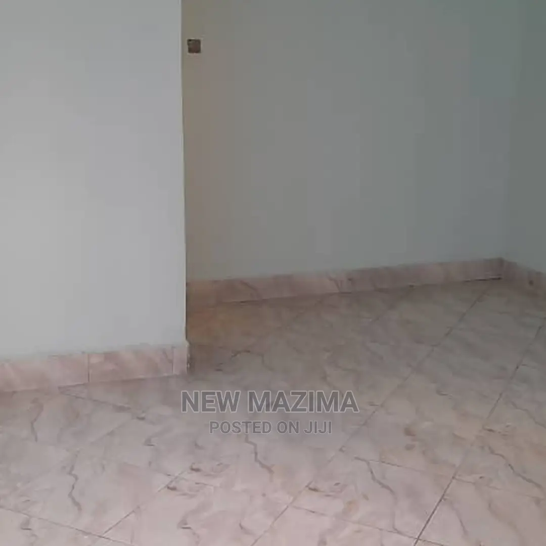 1bdrm House in Zana Ntebe Rd, Division B for Rent in Division B