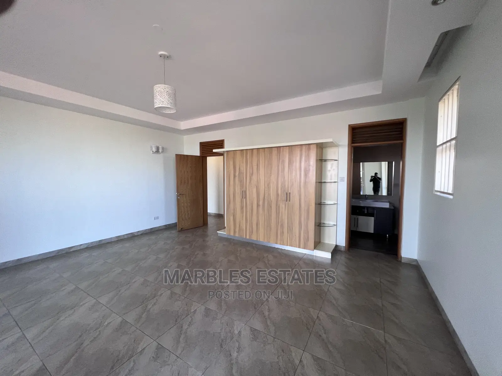 3bdrm Apartment in Kololo, Central Division for Rent in Central Division