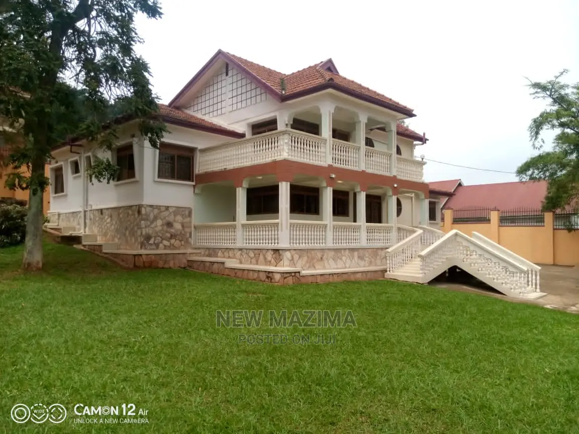 Furnished 4bdrm Mansion in Makindye Kizungu, Division B for Rent in Division B