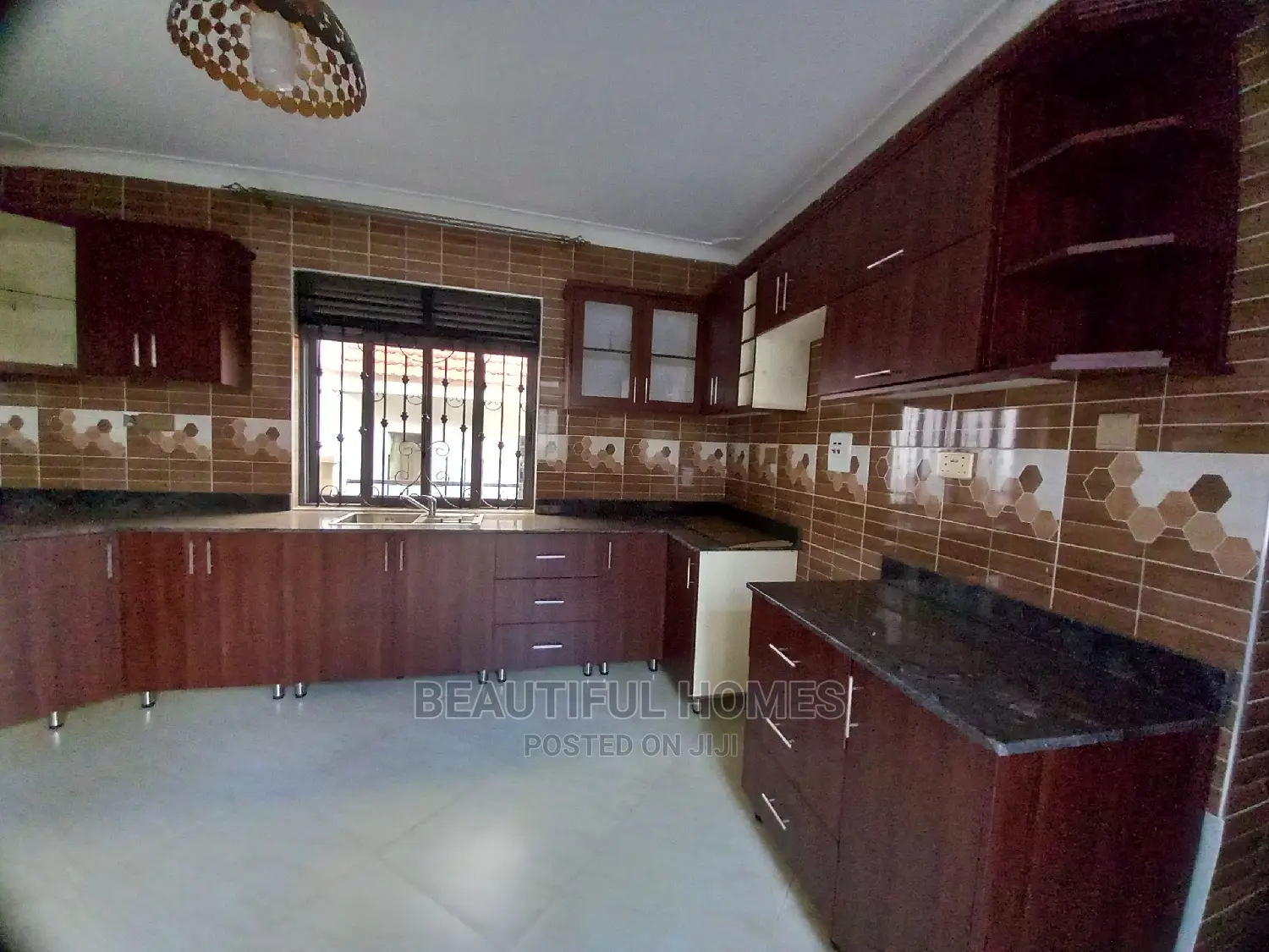 Furnished 4bdrm House in Kira Gated Estate for Sale in Kira