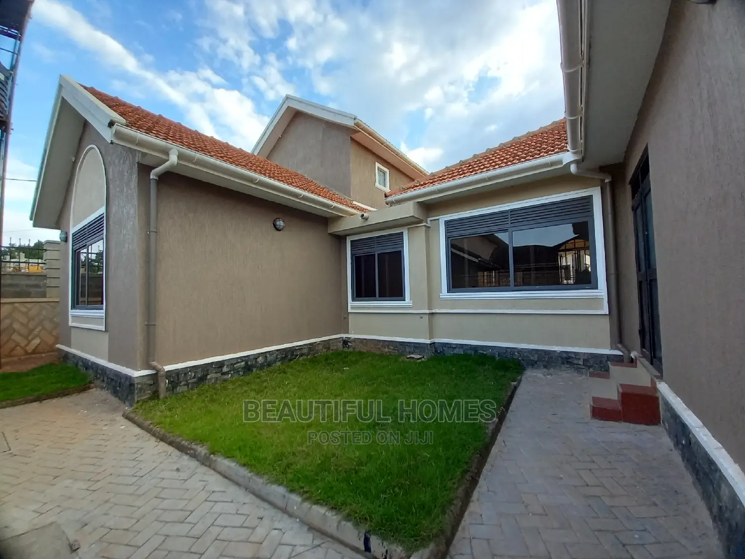 Furnished 4bdrm House in Kira Gated Estate for Sale in Kira