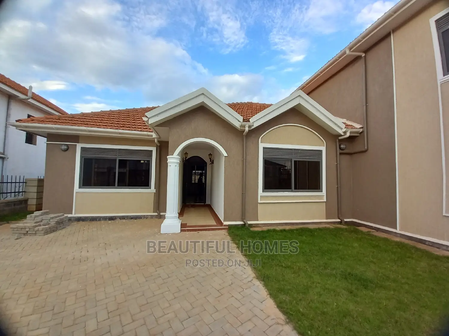 Furnished 4bdrm Maisonette in Kira, Central Division for Sale in Central Division