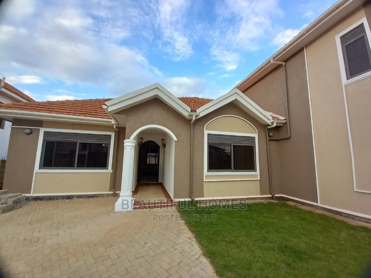 Furnished 4bdrm Maisonette in Kira, Central Division for Sale in Central Division