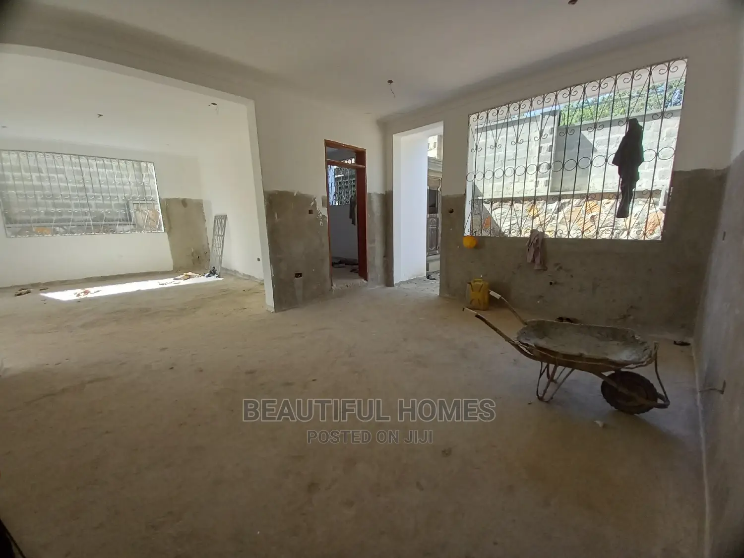 Furnished 6bdrm Mansion in Munyonyo Lake View, Central Division in Central Division