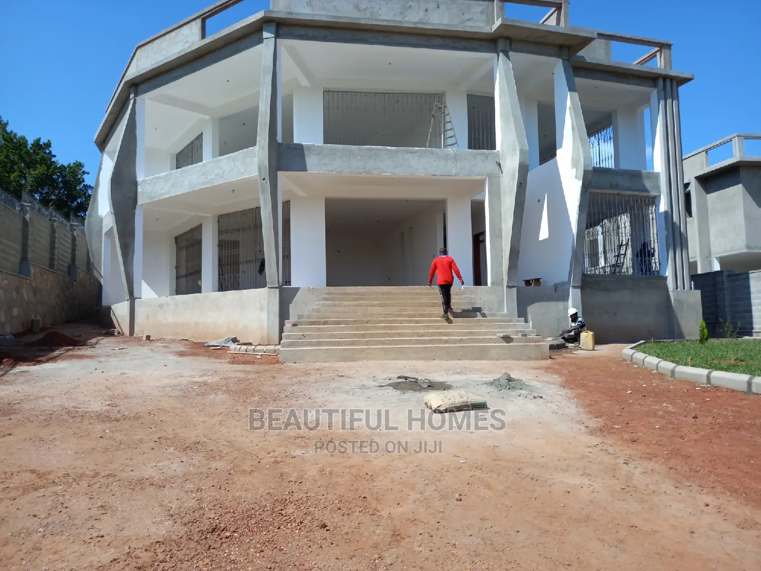 Furnished 6bdrm House in Munyonyo Lake, Makindye for Sale in Makindye