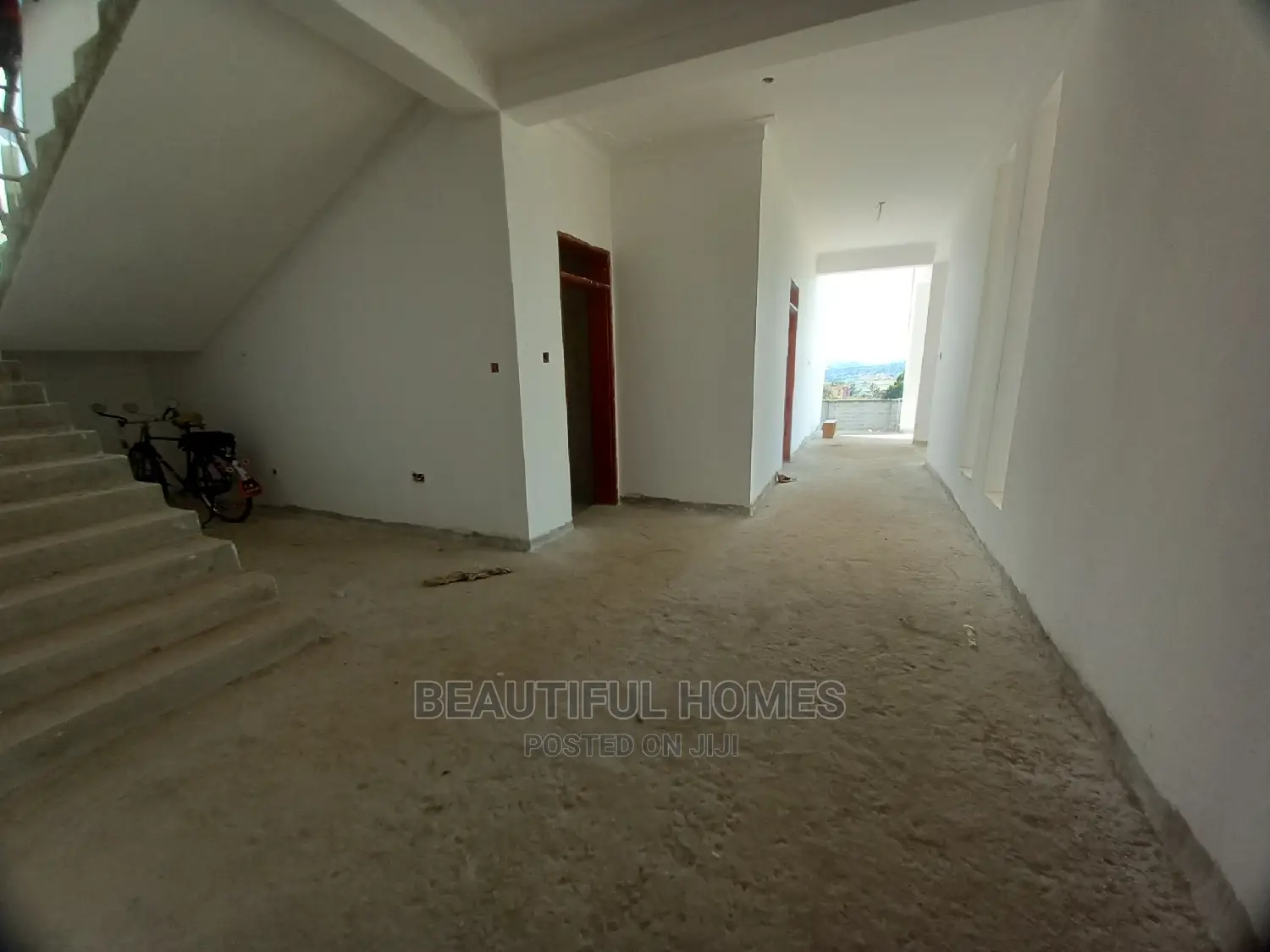 Furnished 6bdrm House in Munyonyo Lake, Makindye for Sale in Makindye