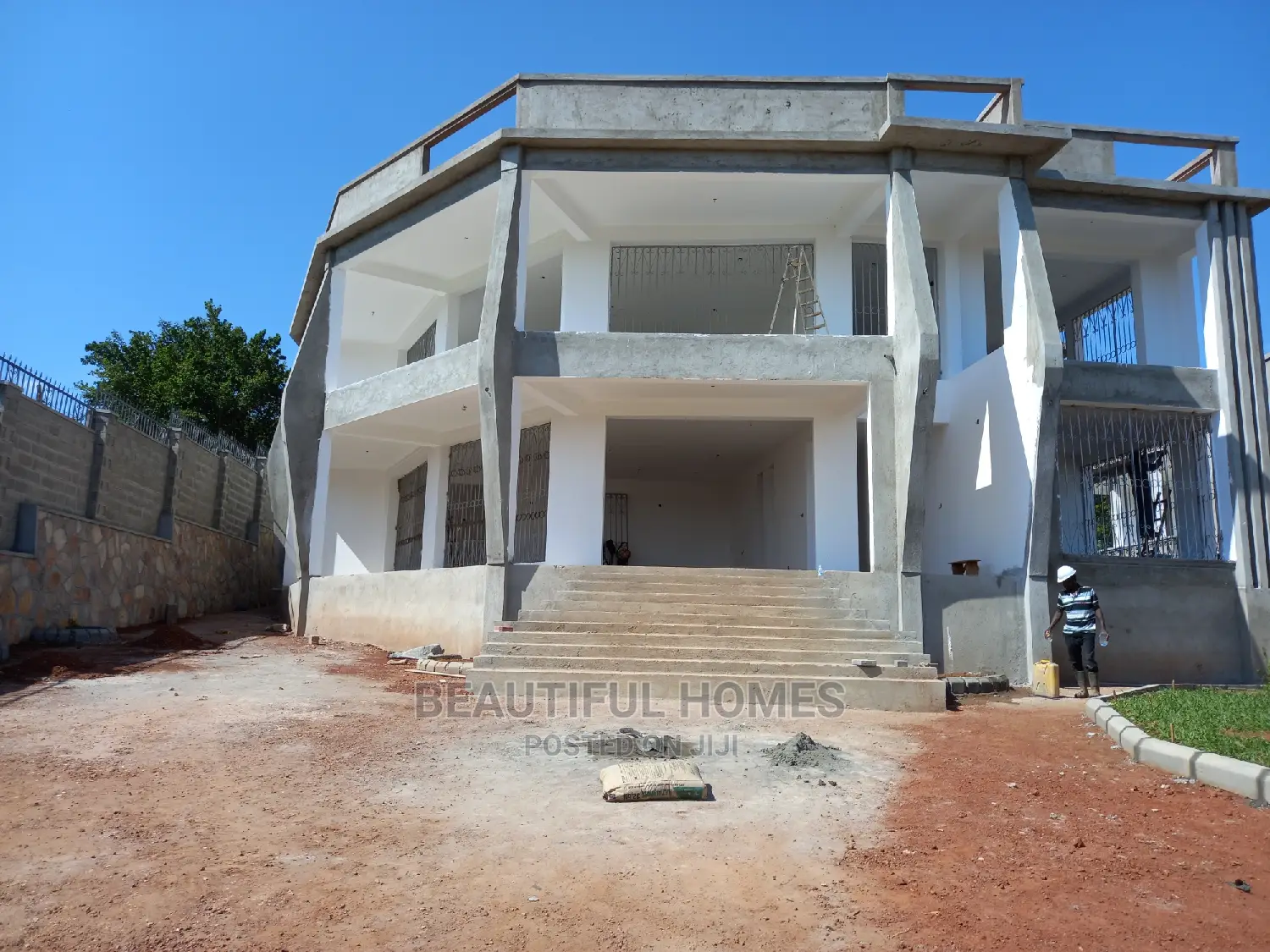 Furnished 6bdrm Mansion in Munyonyo Speke, Makindye for Sale in Makindye