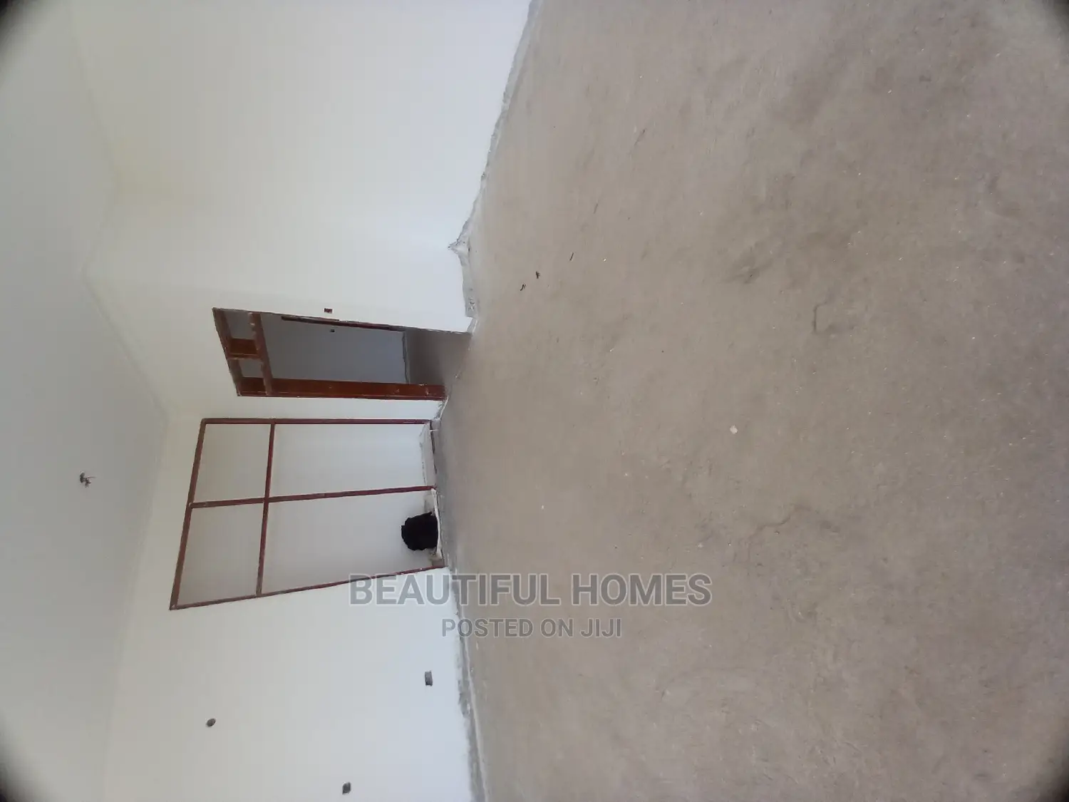 Furnished 6bdrm Duplex in Munyonyo Diplomat, Central Division for Sale in Central Division