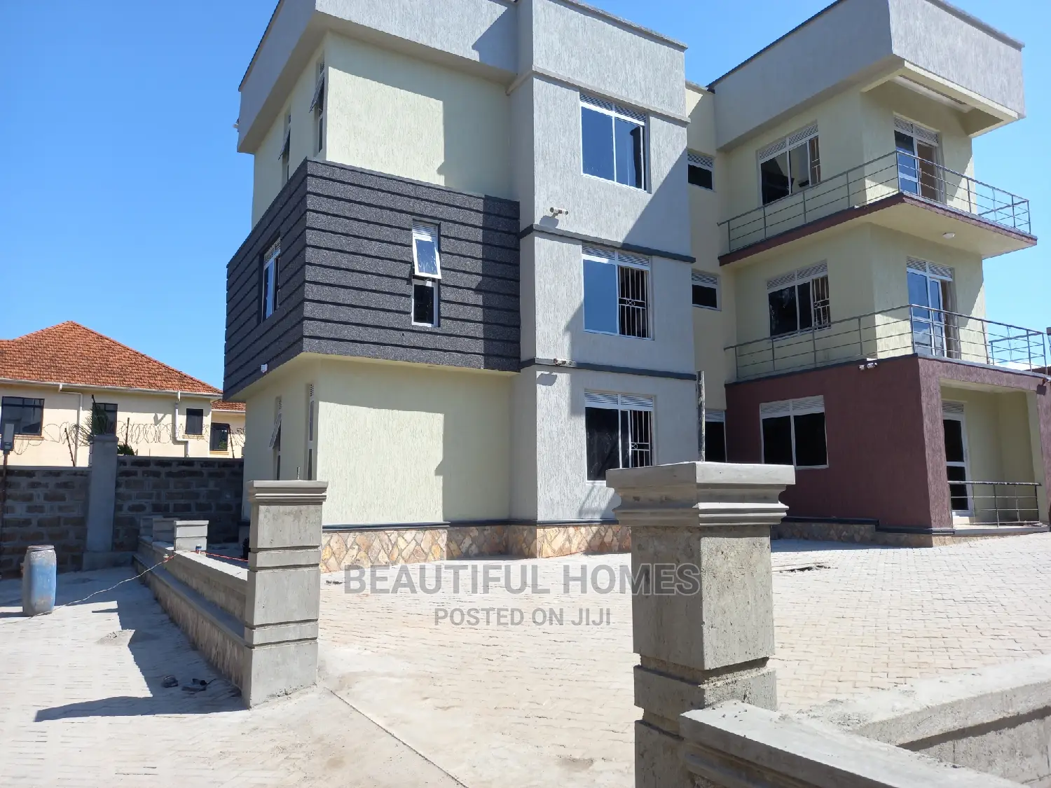 Furnished 1bdrm Block of Flats in Munyonyo Lake, Central Division in Central Division