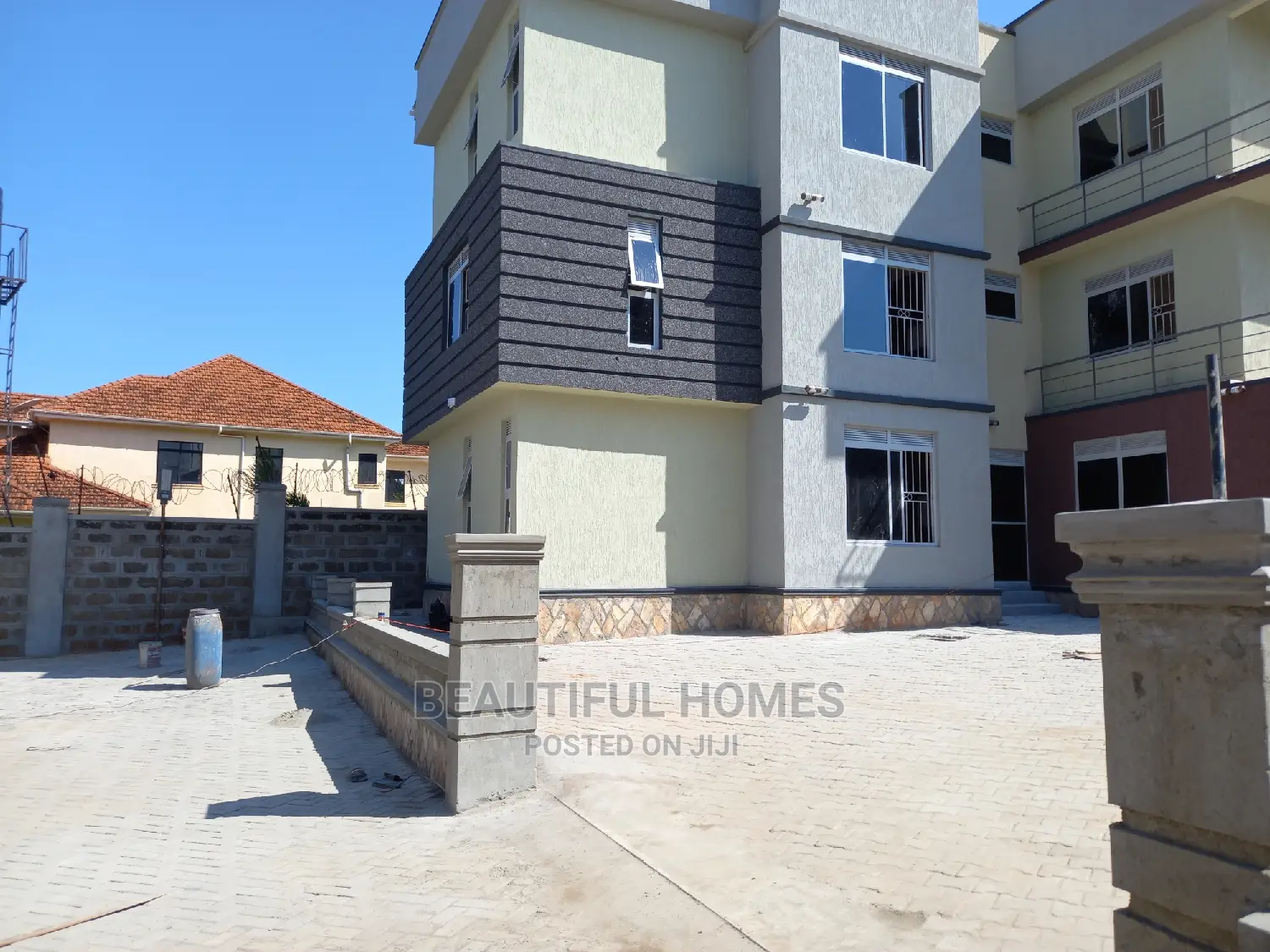 Furnished 1bdrm Block of Flats in Munyonyo Lake, Central Division in Central Division