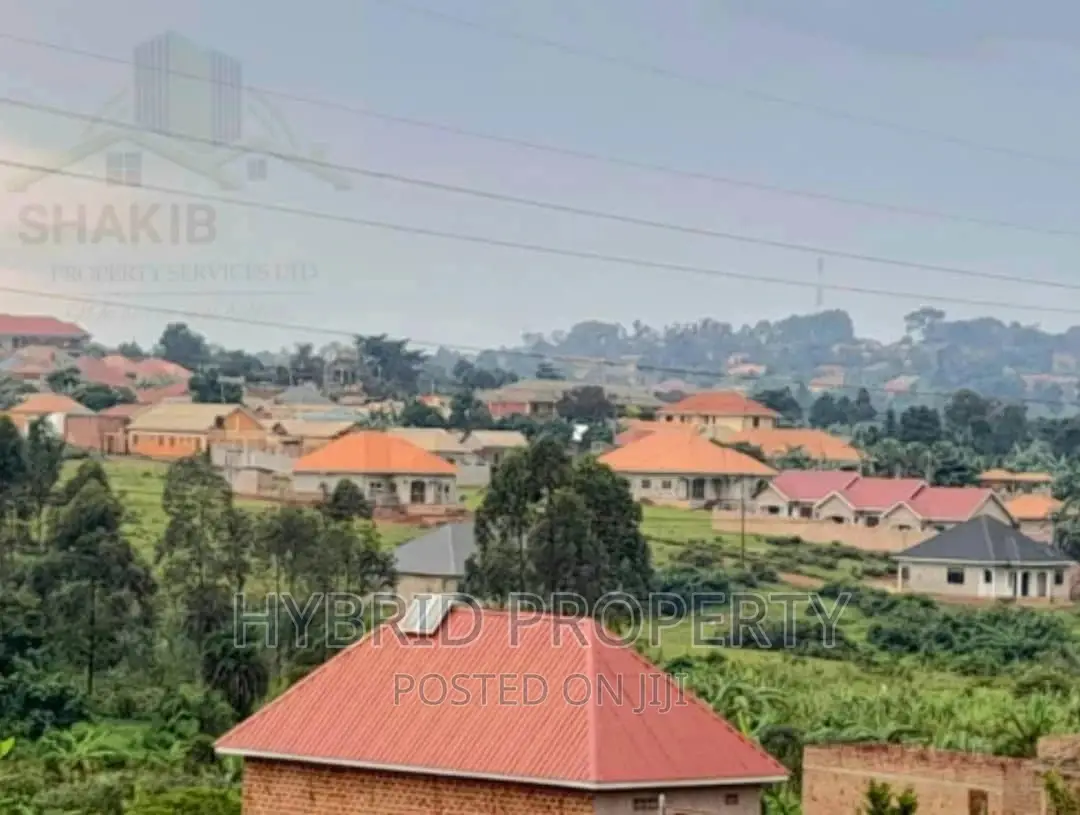 Plots For Sale At Kayunga~Senge [Wakiso] Estate~ Hoima Road. in Wakiso / Wakiso