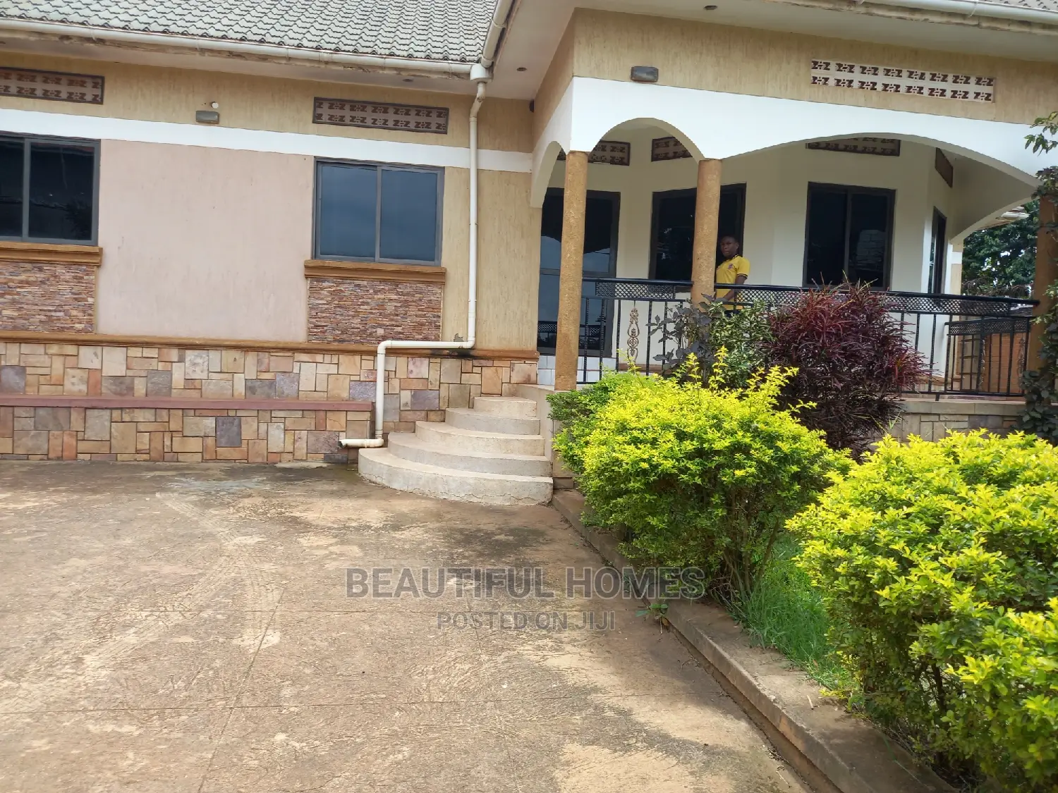 Furnished 4bdrm Bungalow in Kira, Central Division for Sale in Central Division