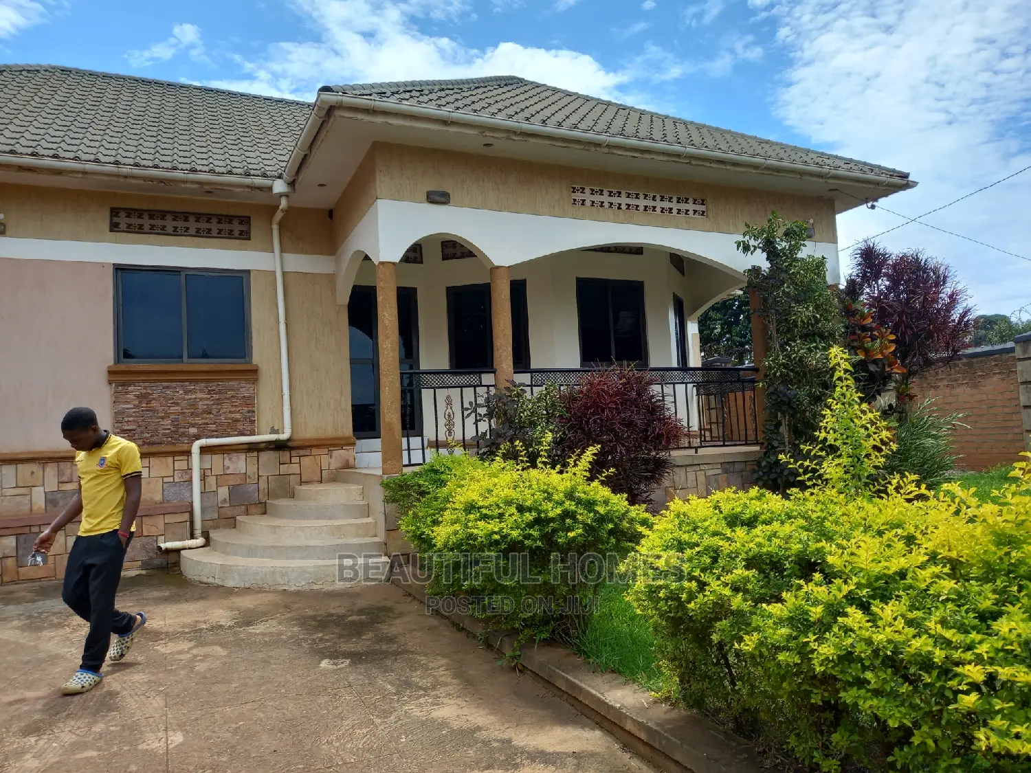 Furnished 4bdrm House in Kira Classy, Central Division for Sale in Central Division