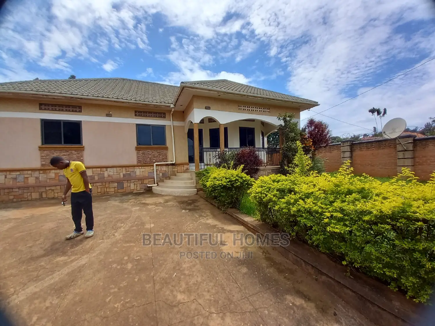 Furnished 4bdrm House in Kira Classy, Central Division for Sale in Central Division
