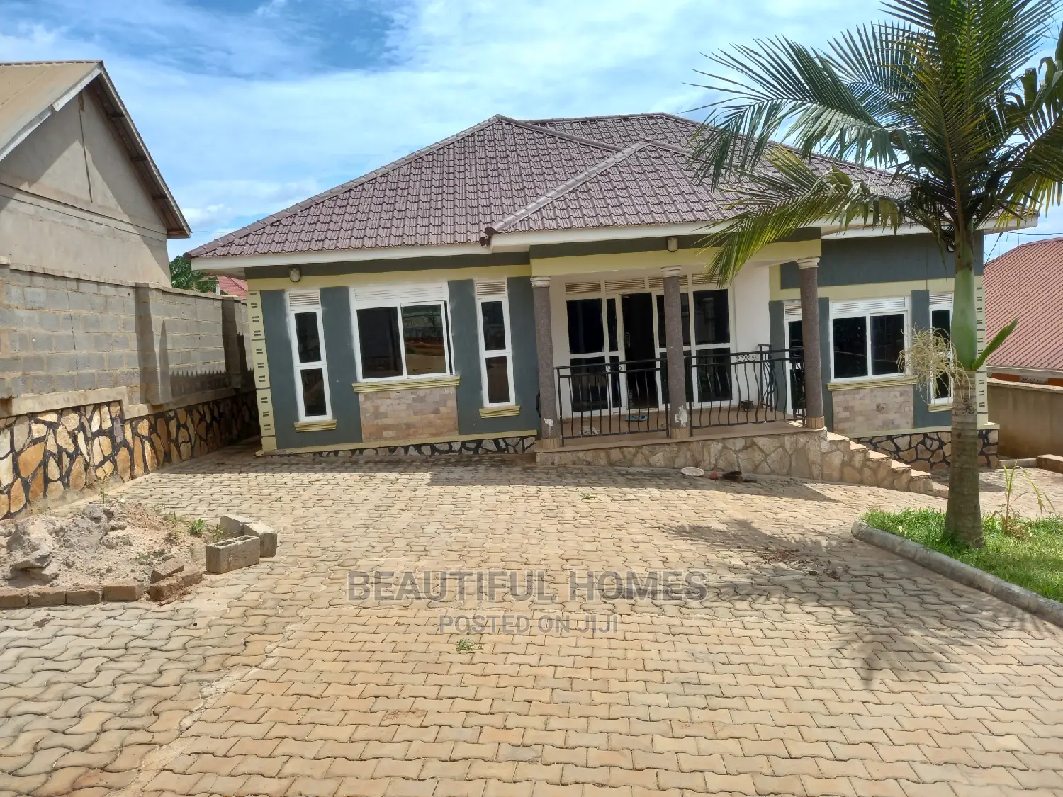Furnished 4bdrm House in Kira Good for Sale in Kira