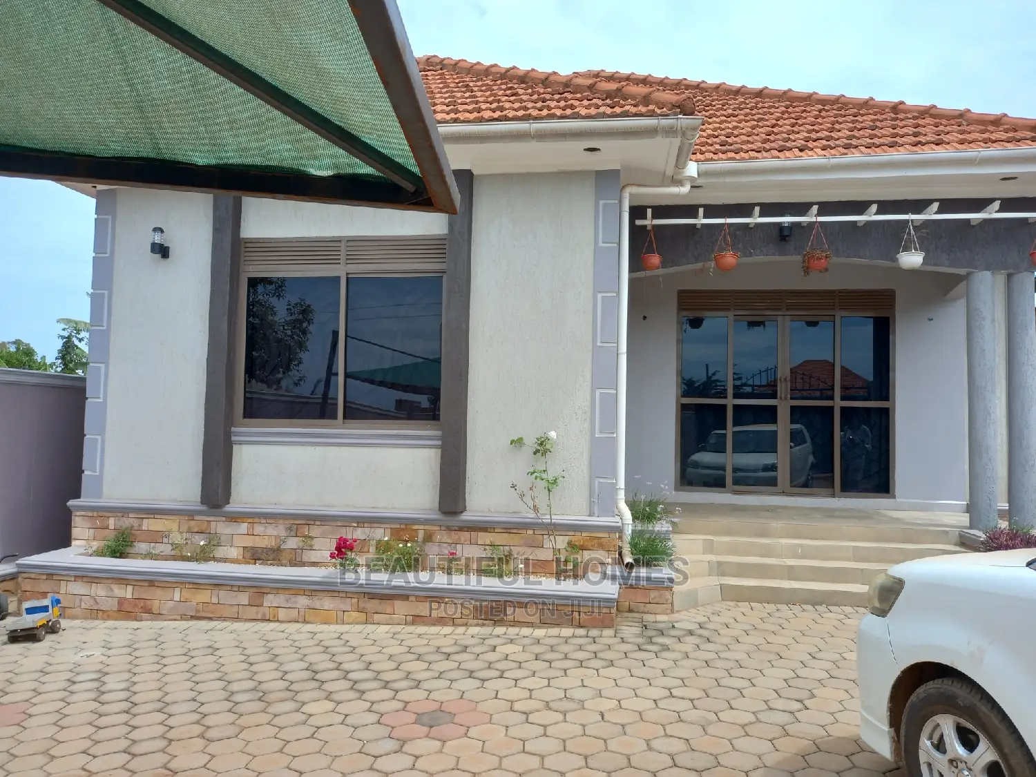 Furnished 4bdrm Bungalow in Nakwero A, Kira for Sale in Kira
