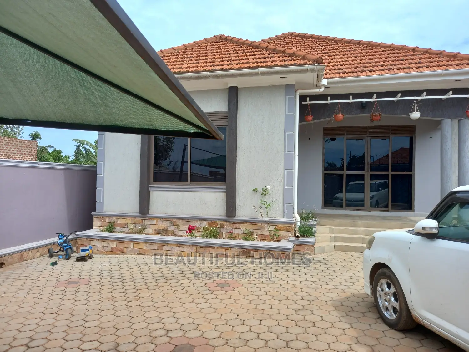 Furnished 4bdrm Bungalow in Nakwero A, Kira for Sale in Kira