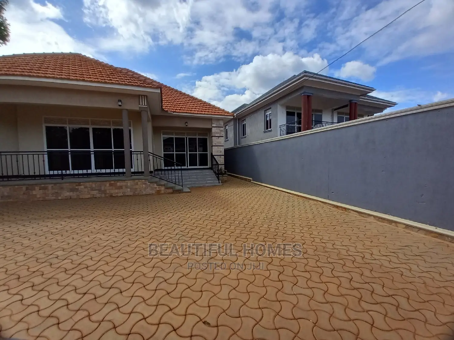 Furnished 4bdrm Bungalow in Kira for Sale in Kira