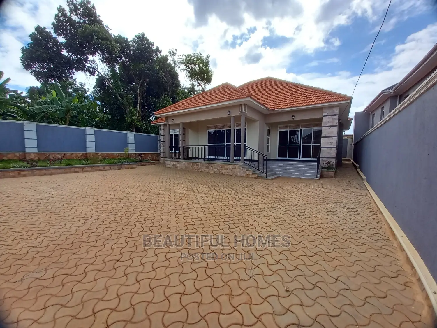 Furnished 4bdrm Bungalow in Kira for Sale in Kira
