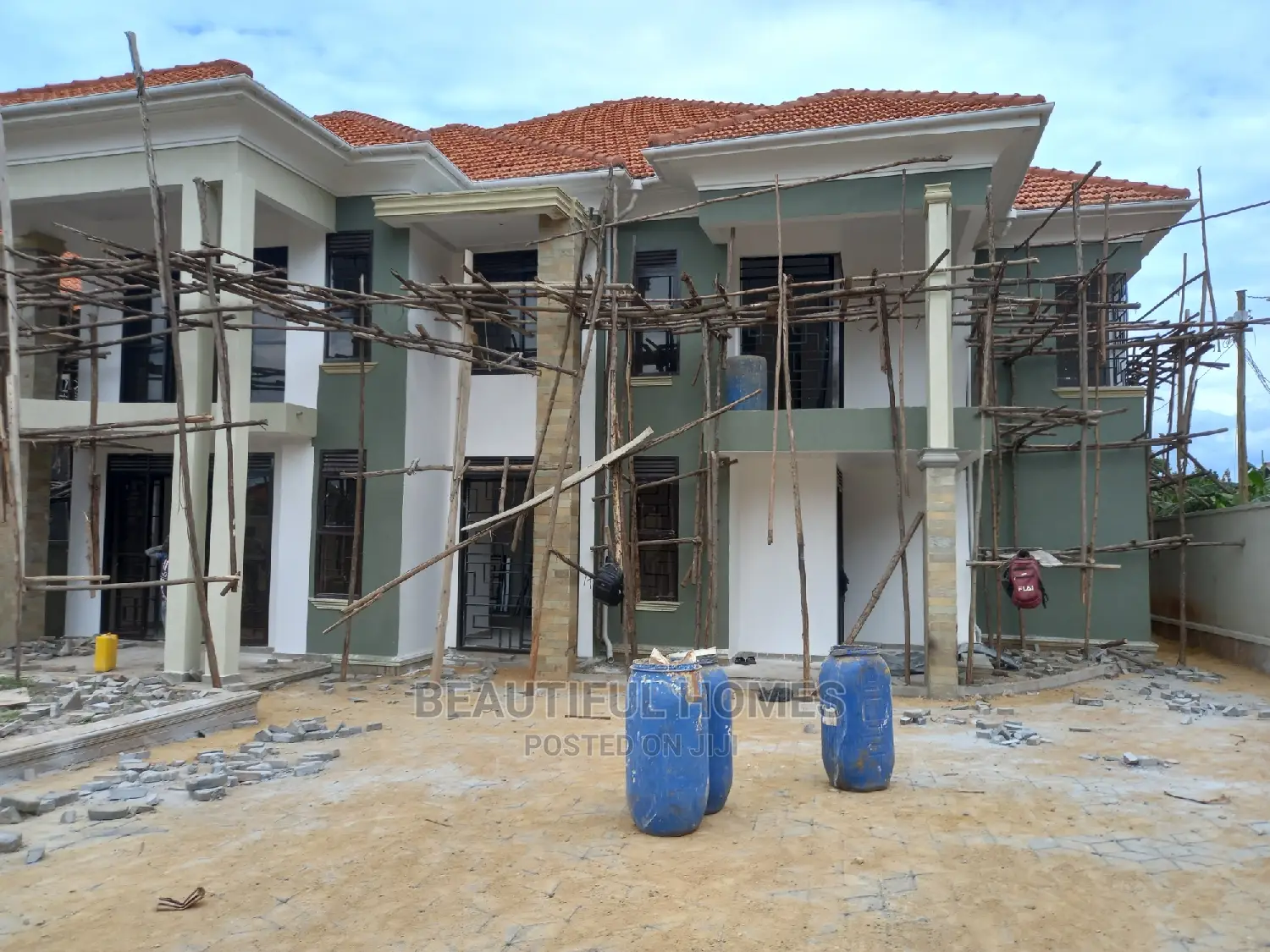 Furnished 6bdrm Mansion in Kira Corporate for Sale in Kira
