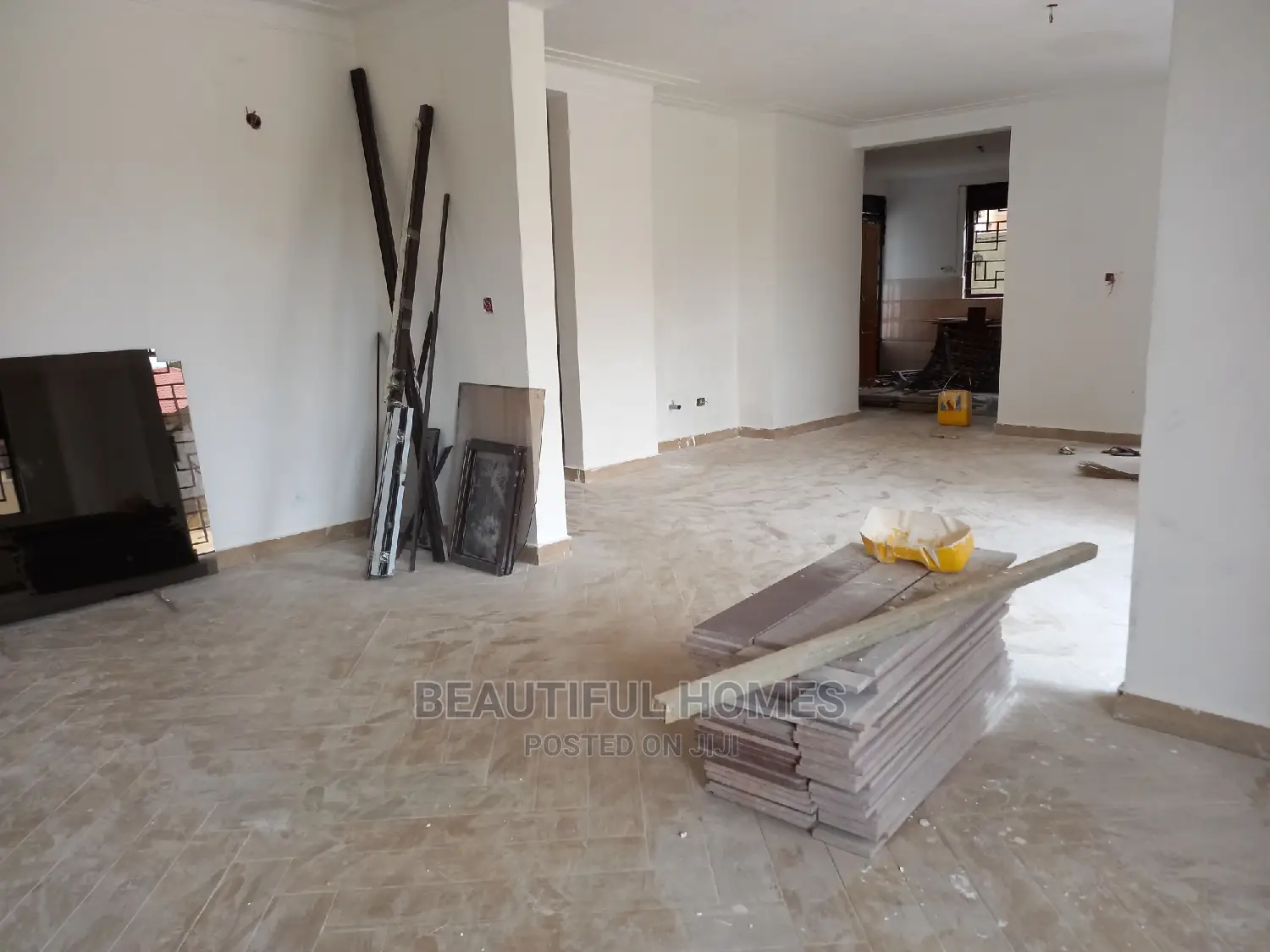 Furnished 6bdrm Mansion in Kira Corporate for Sale in Kira
