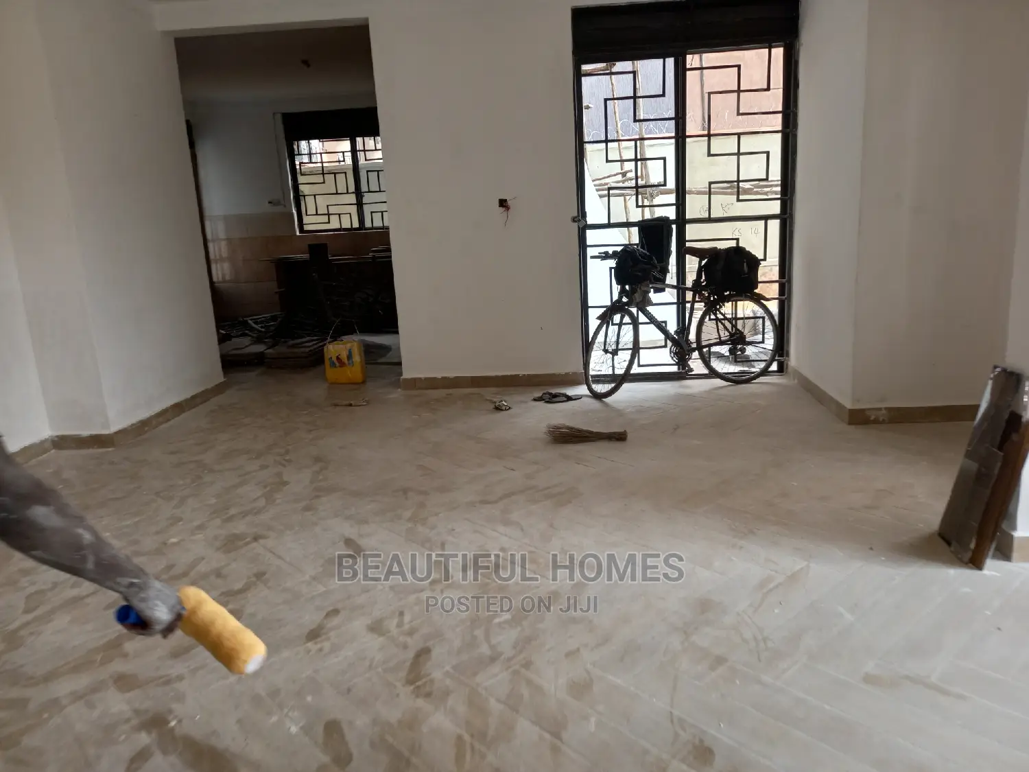 Furnished 6bdrm Mansion in Kira Corporate for Sale in Kira