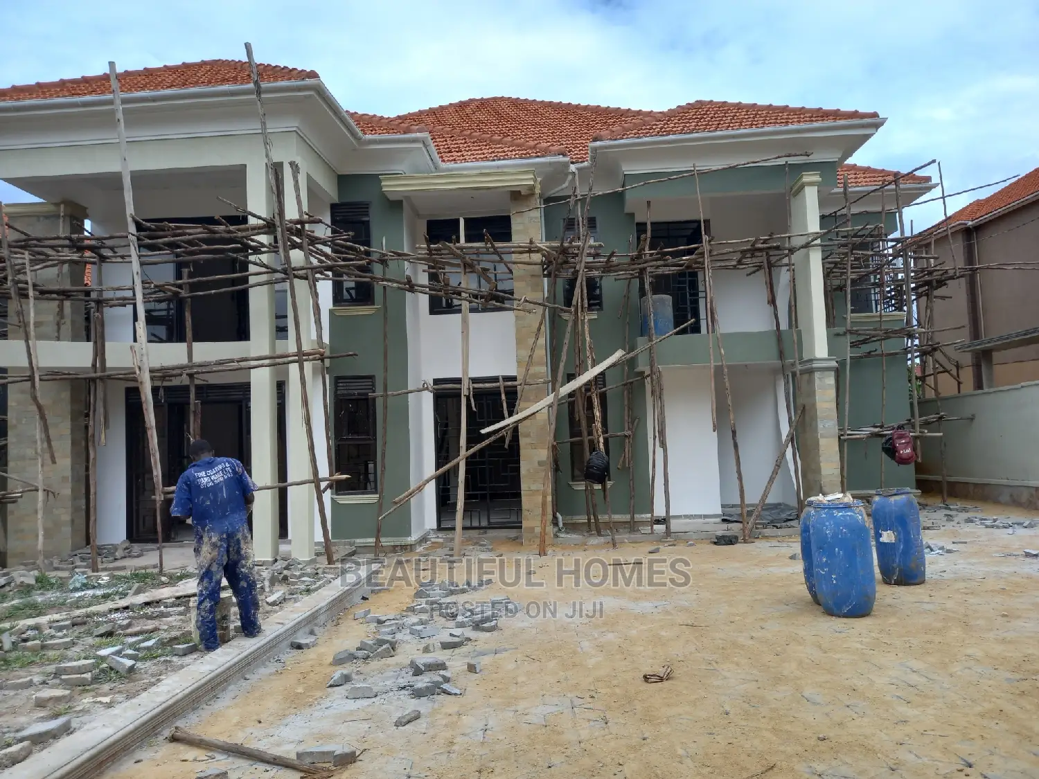 Furnished 6bdrm House in Kira Tarmacked for Sale in Kira