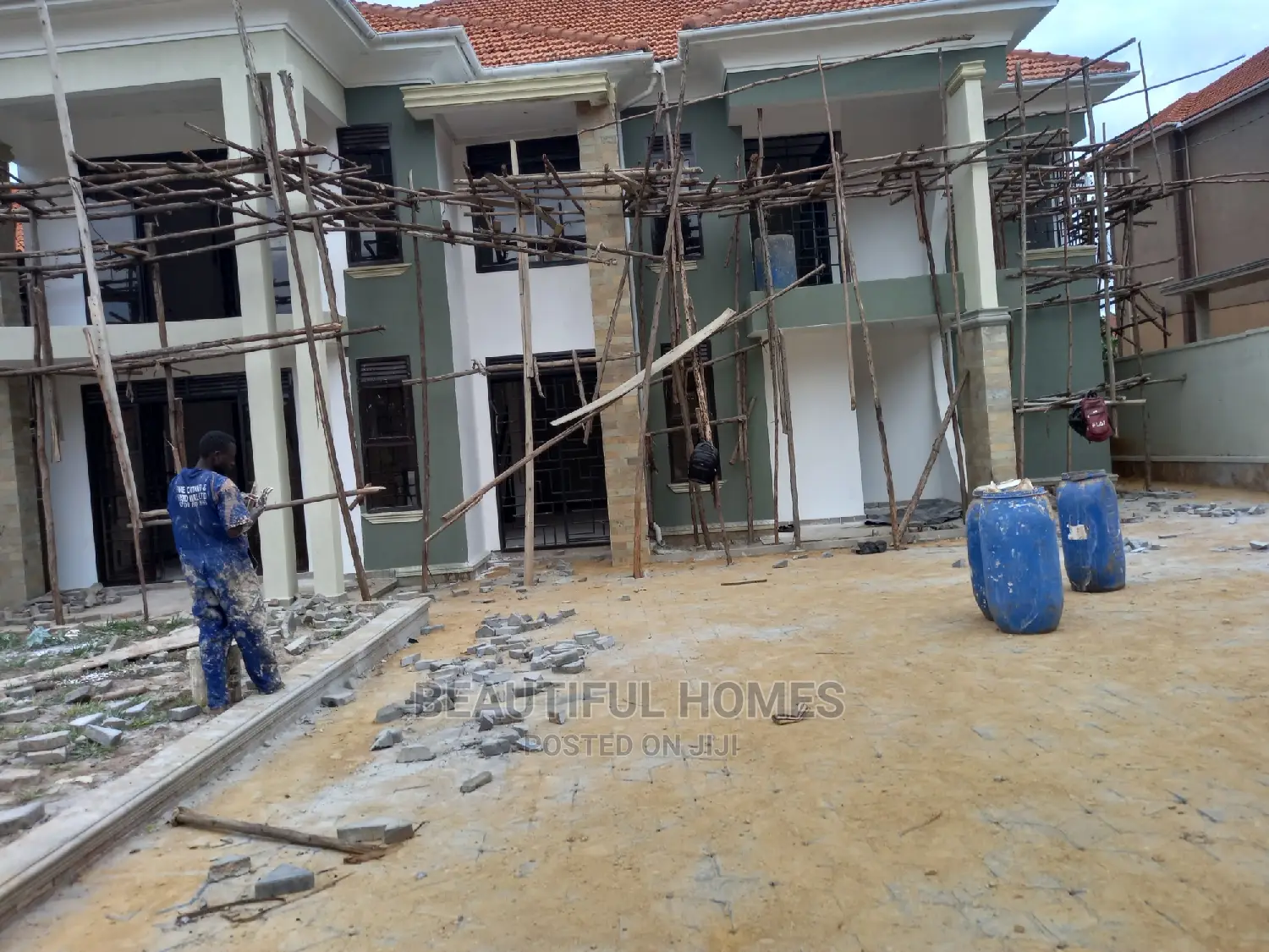 Furnished 6bdrm House in Kira Tarmacked for Sale in Kira