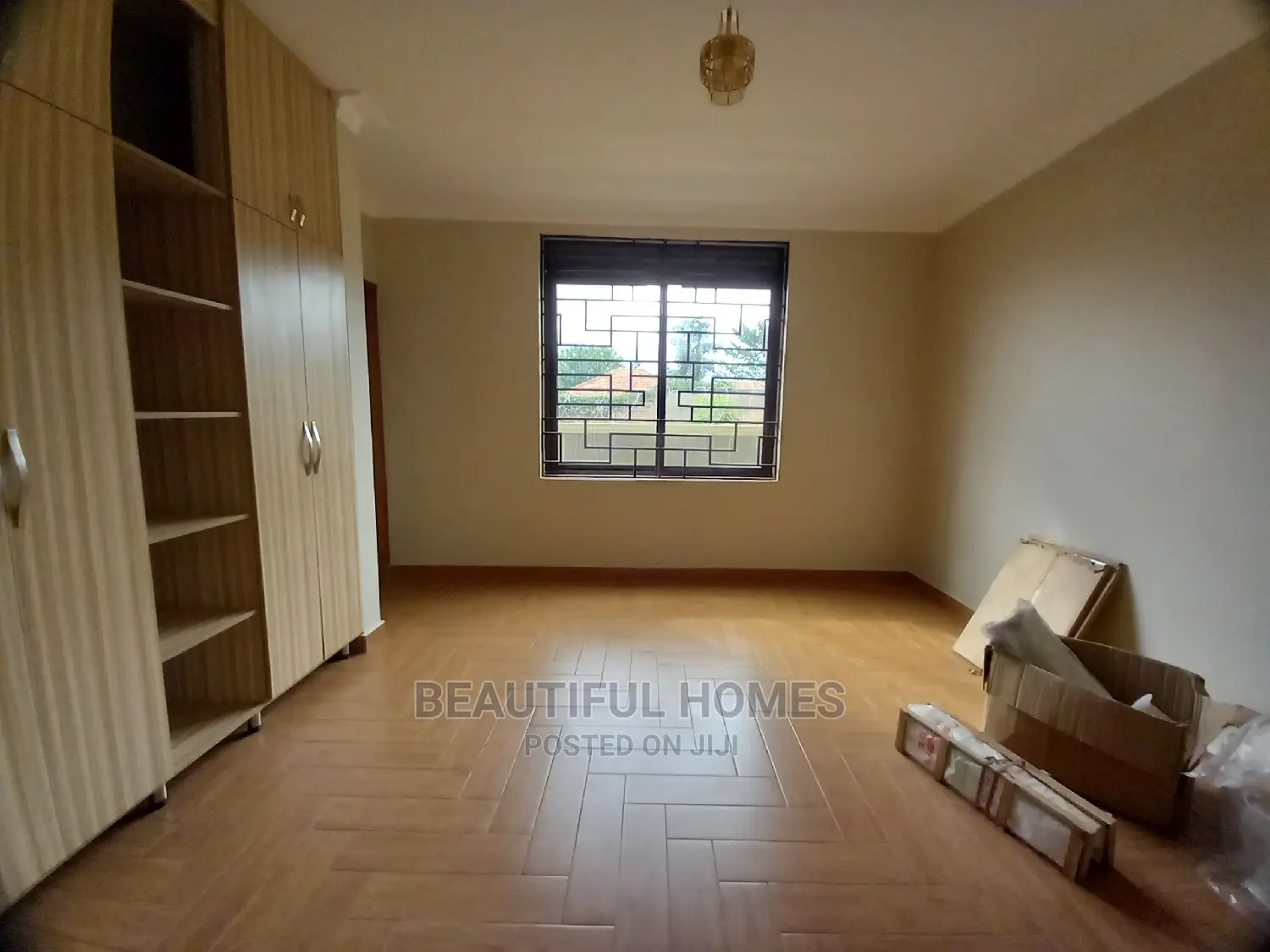 Furnished 6bdrm House in Kira Tarmacked for Sale in Kira