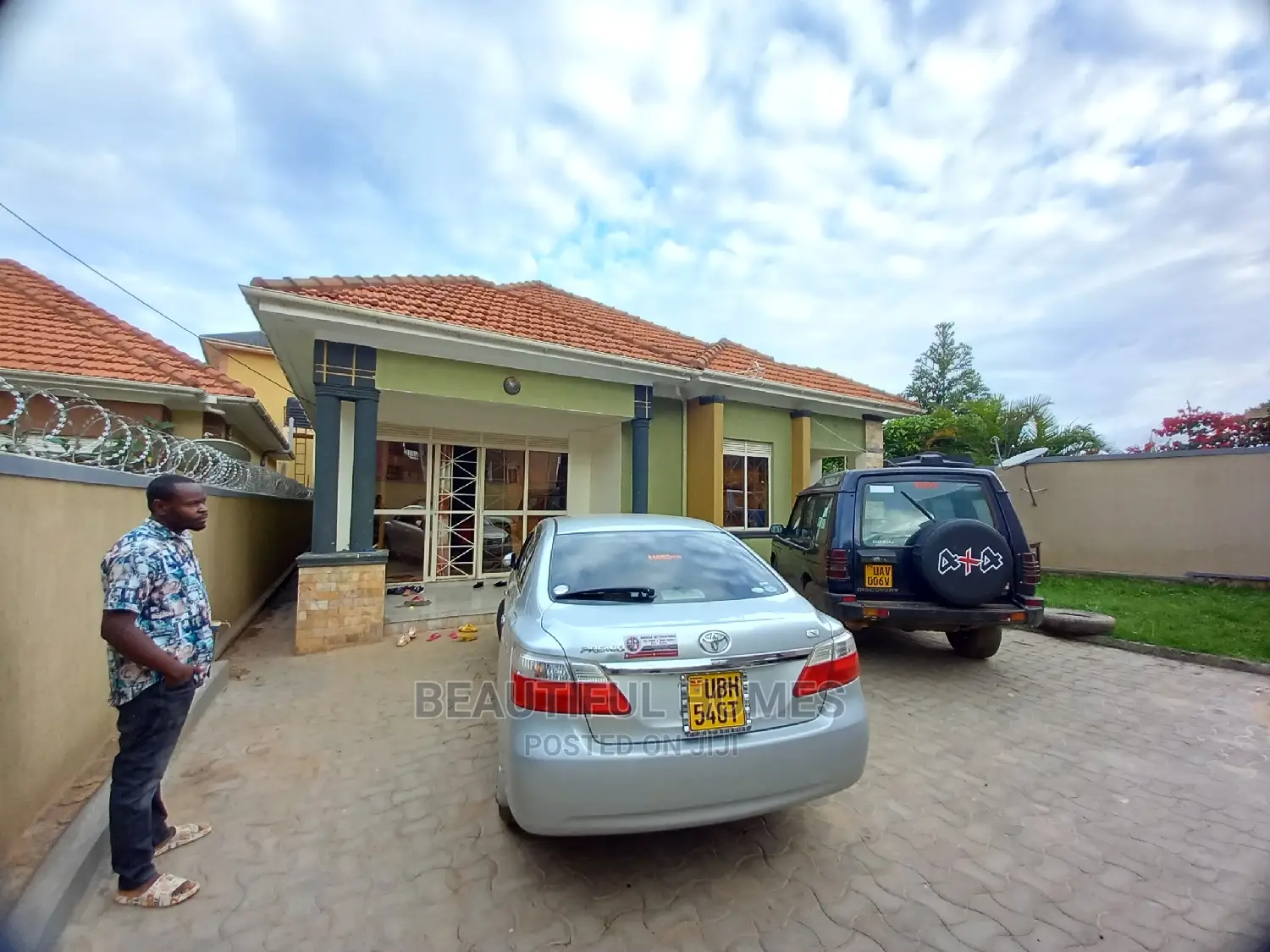 Furnished 4bdrm House in Kira Mamerito Road for Sale in Kira