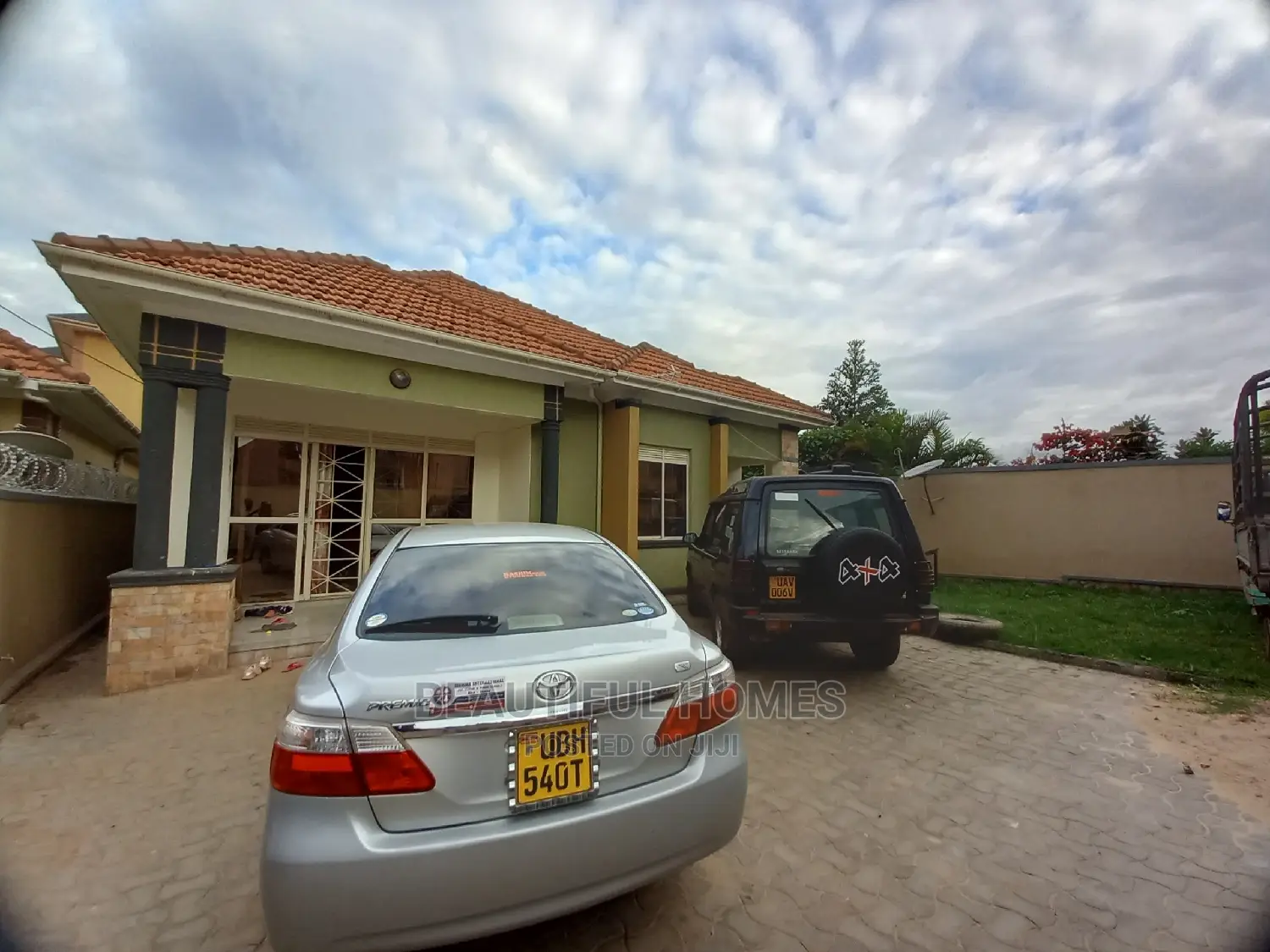 Furnished 4bdrm House in Kira Mamerito Road for Sale in Kira