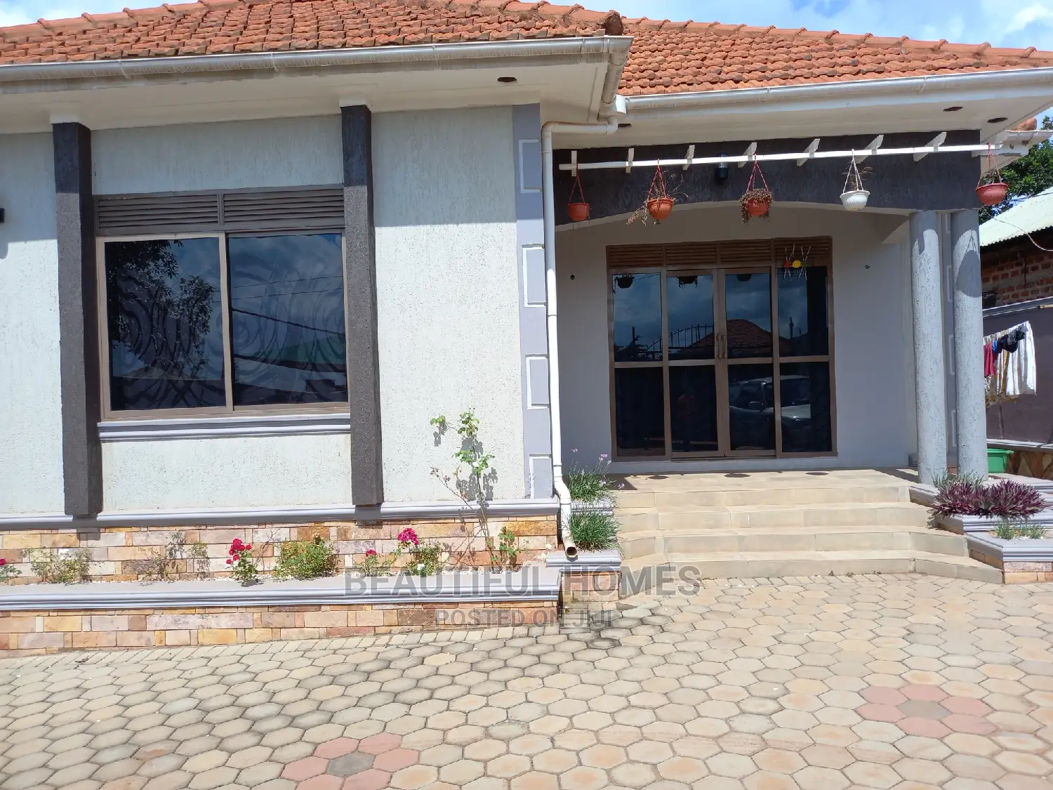 Furnished 4bdrm Bungalow in Kira Nakwero, Central Division for Sale in Central Division
