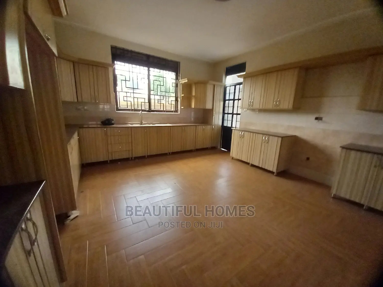 Furnished 6bdrm Mansion in Najjera, Central Division for Sale in Central Division