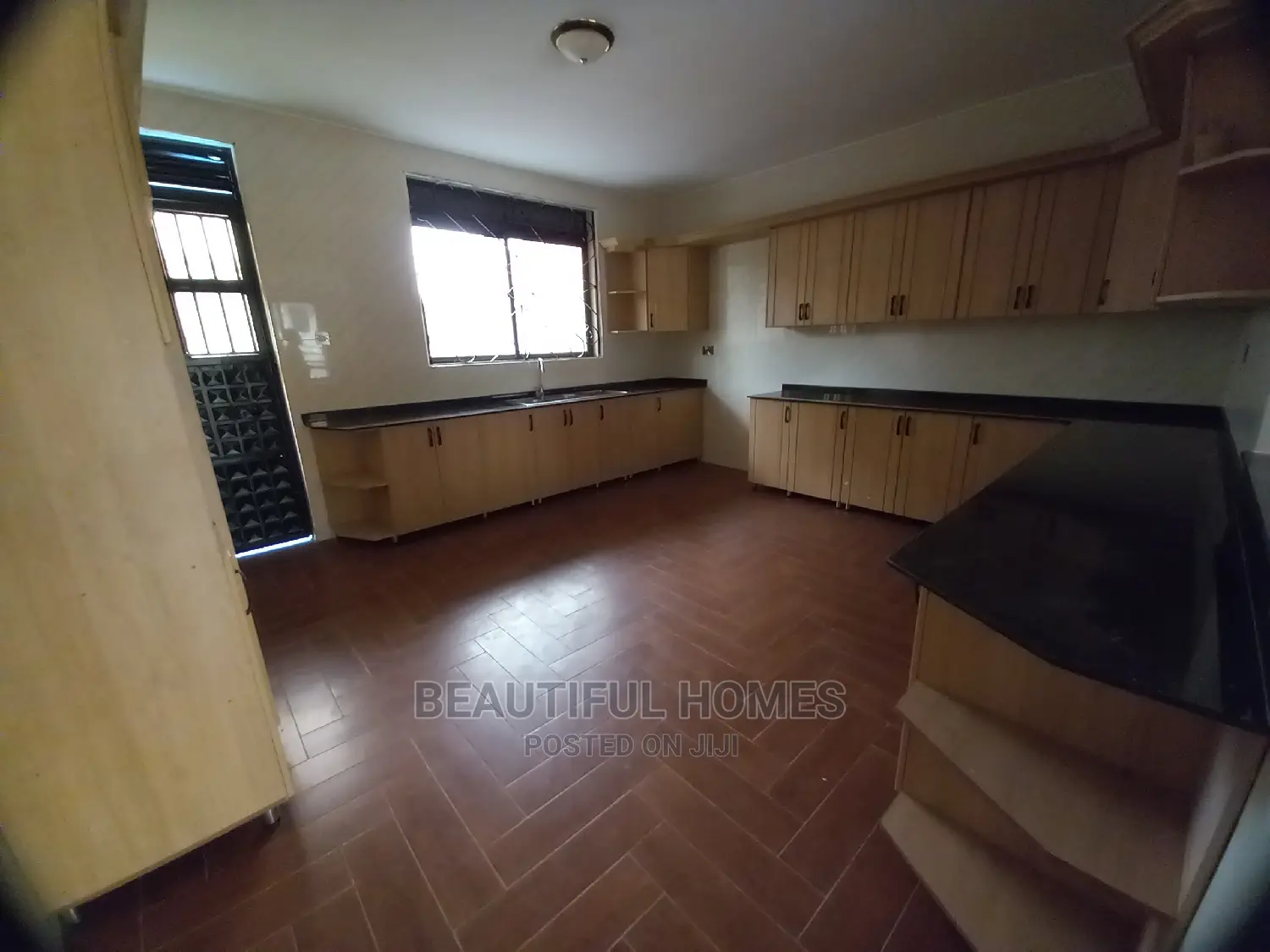 Furnished 6bdrm Mansion in Najjera Tarmack Lane, Central Division in Central Division