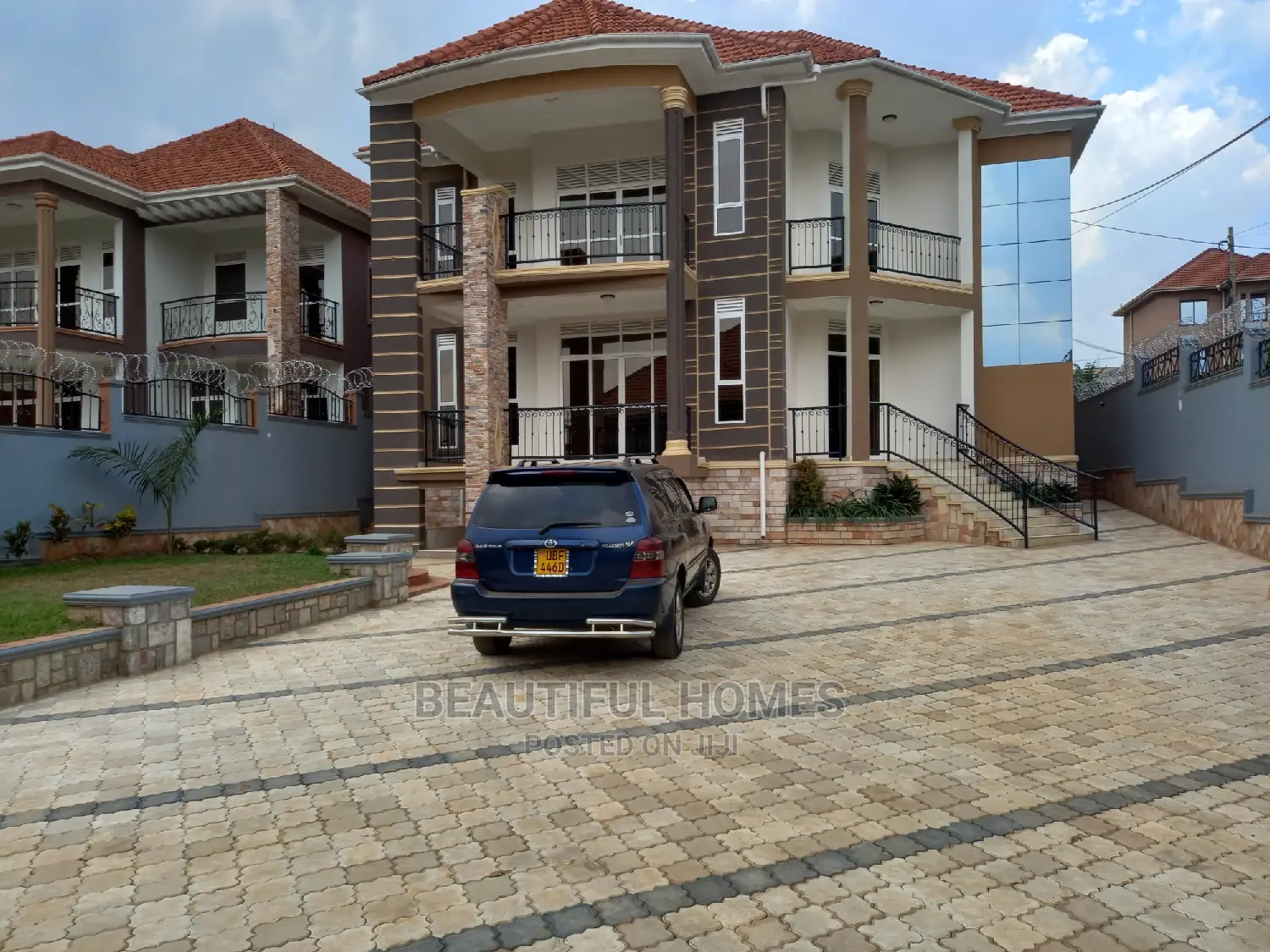 Furnished 6bdrm Mansion in Kira Tarmacked, Central Division for Sale in Central Division